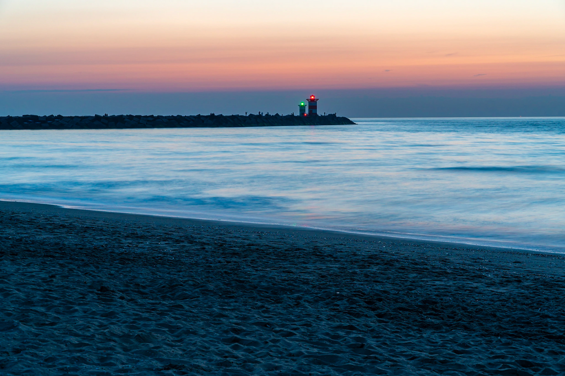 01 - Havenhoofden van Scheveningen - Jetties of Scheveningen