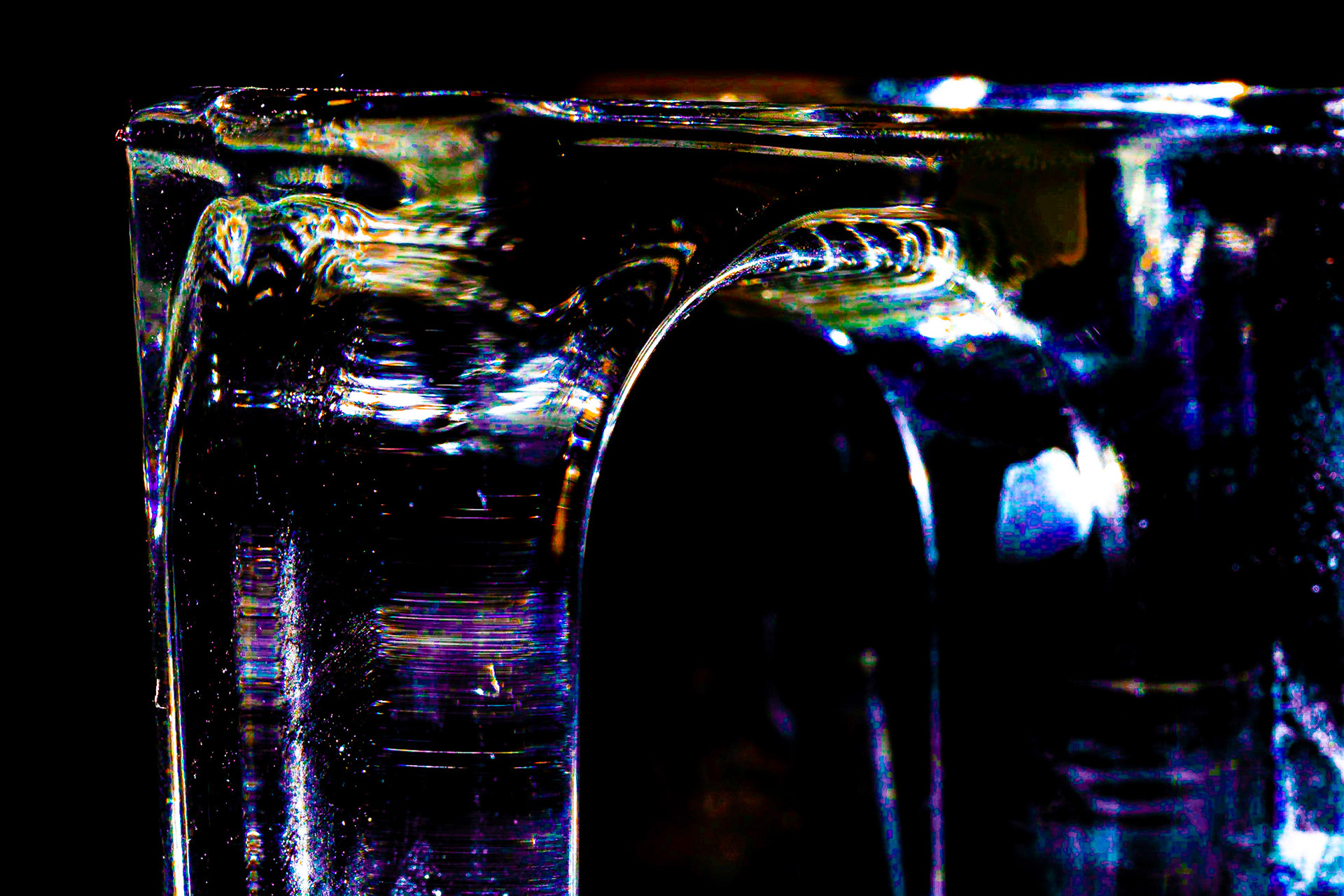 15 - Glass refraction