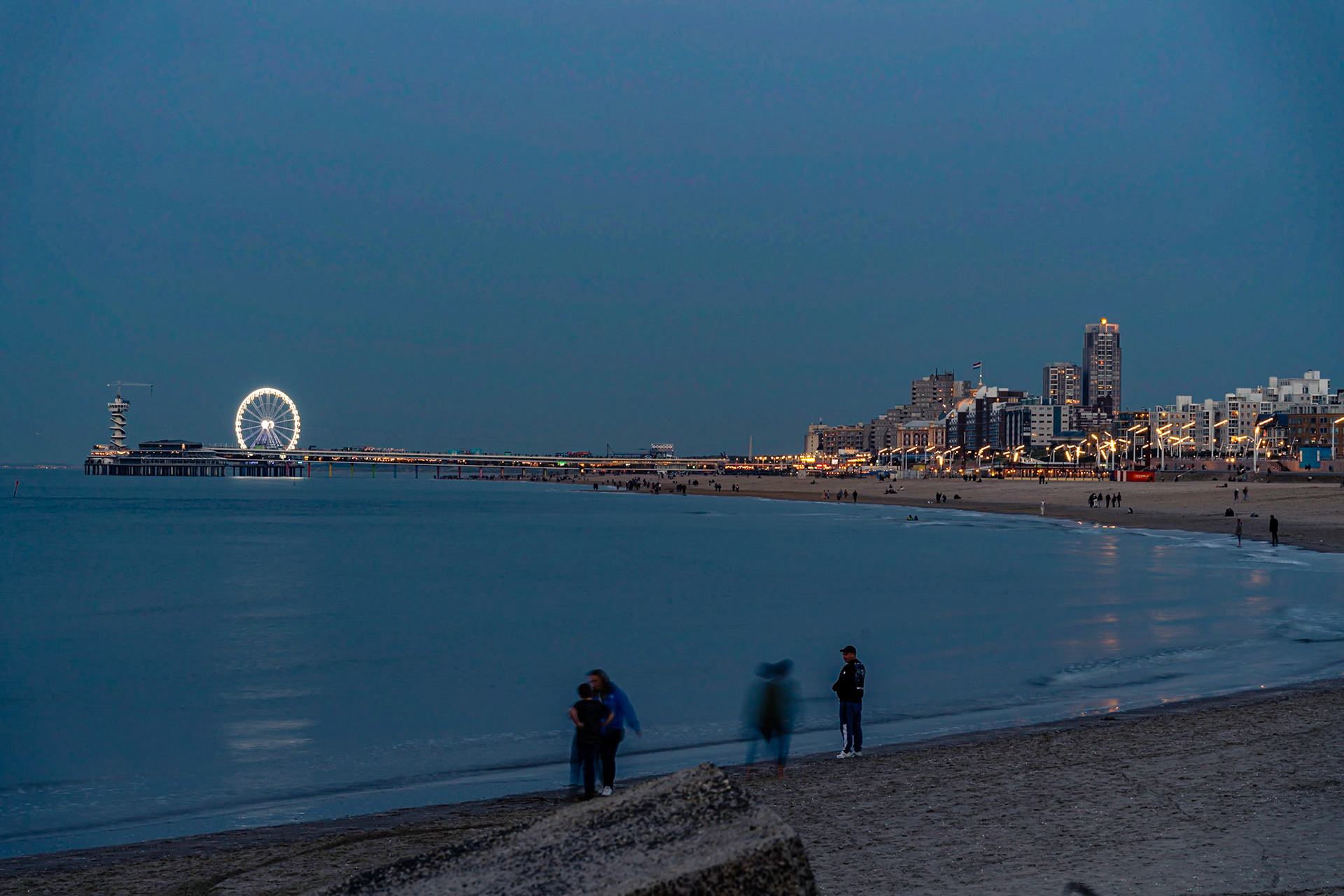 21 - Blue hour in Scheveningen
