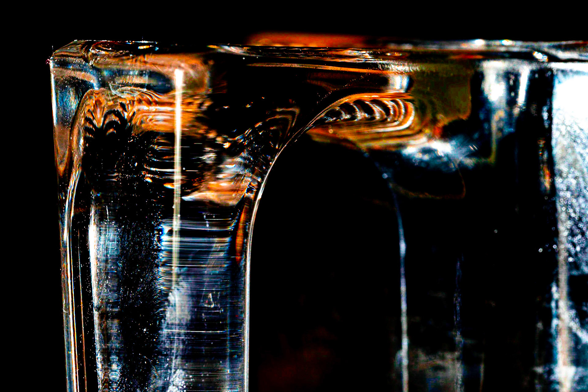10 - Glass refraction