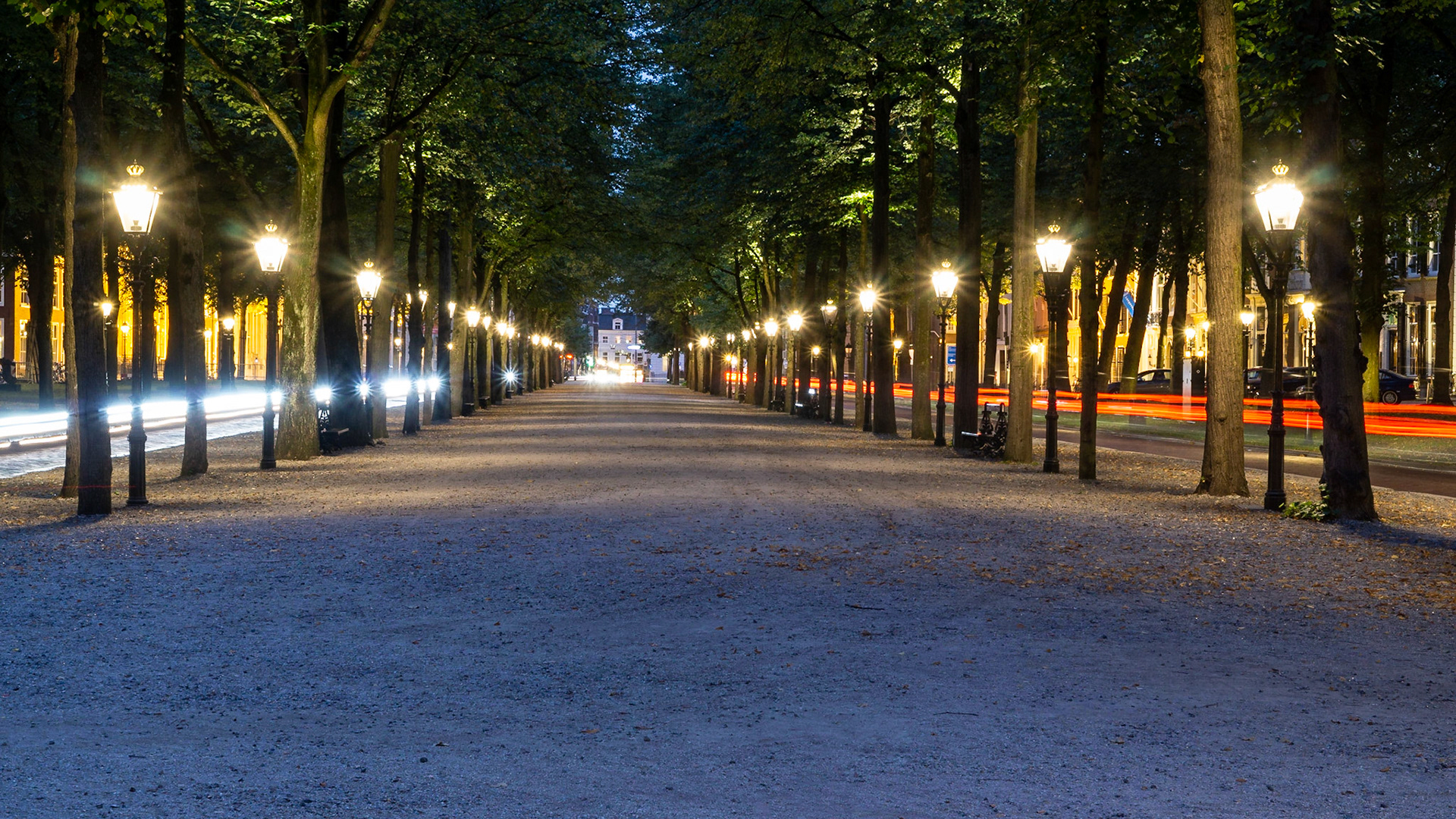 08 - Lange Voorhout, light streaks