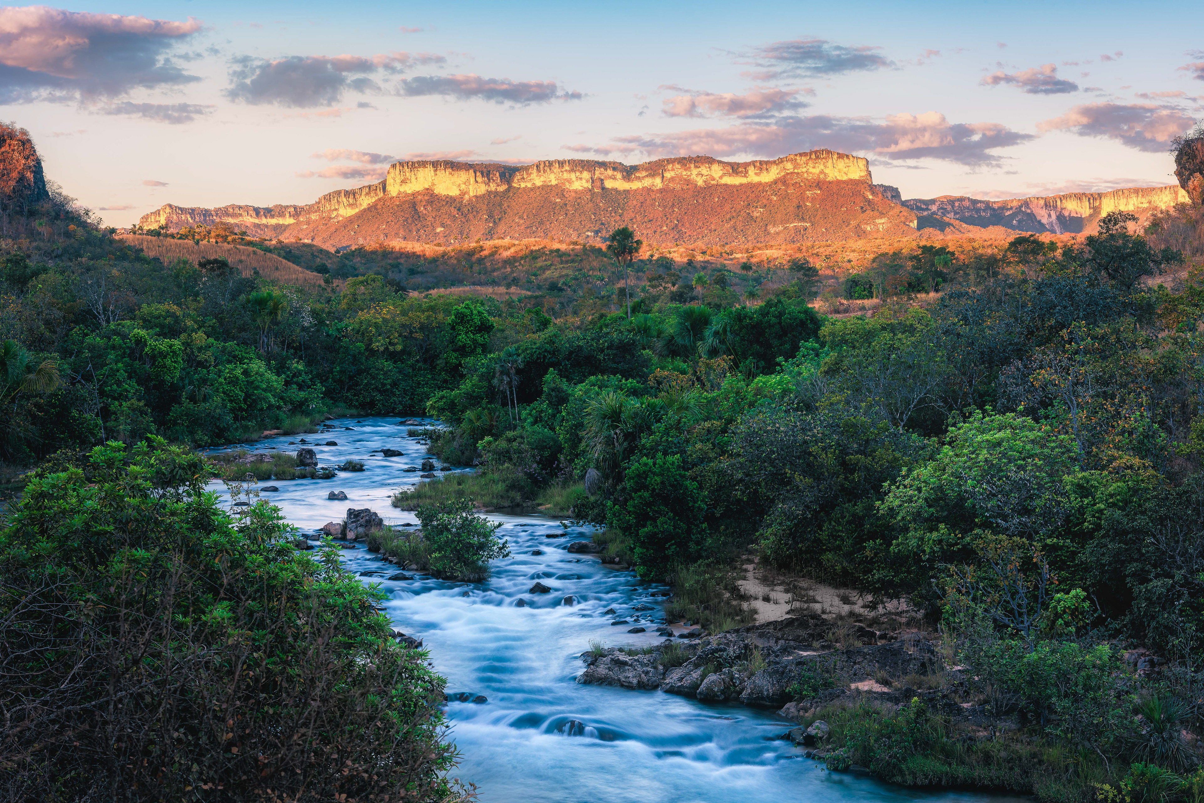 Serras Gerais e o Rio Palma