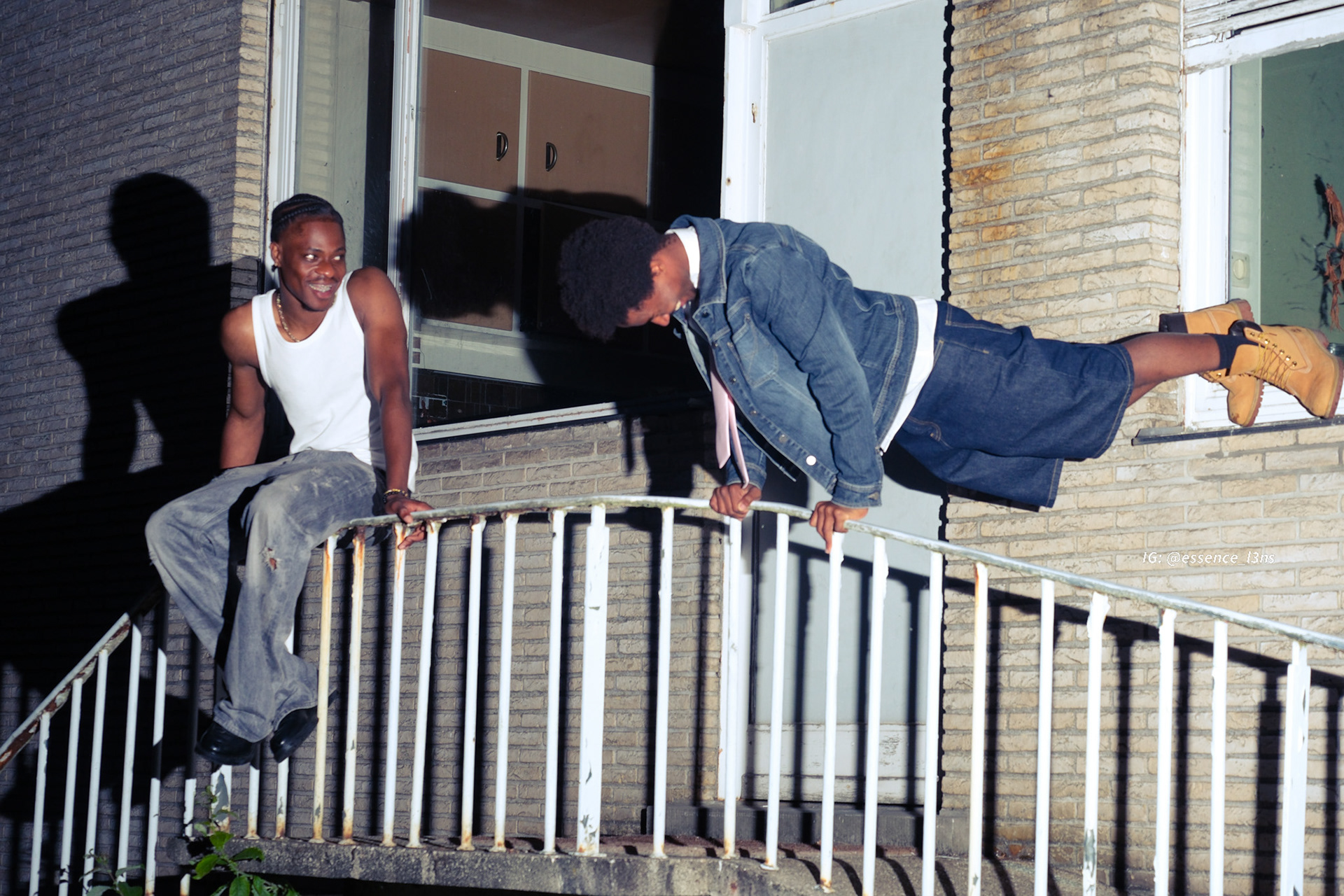 smile with al your teeth 