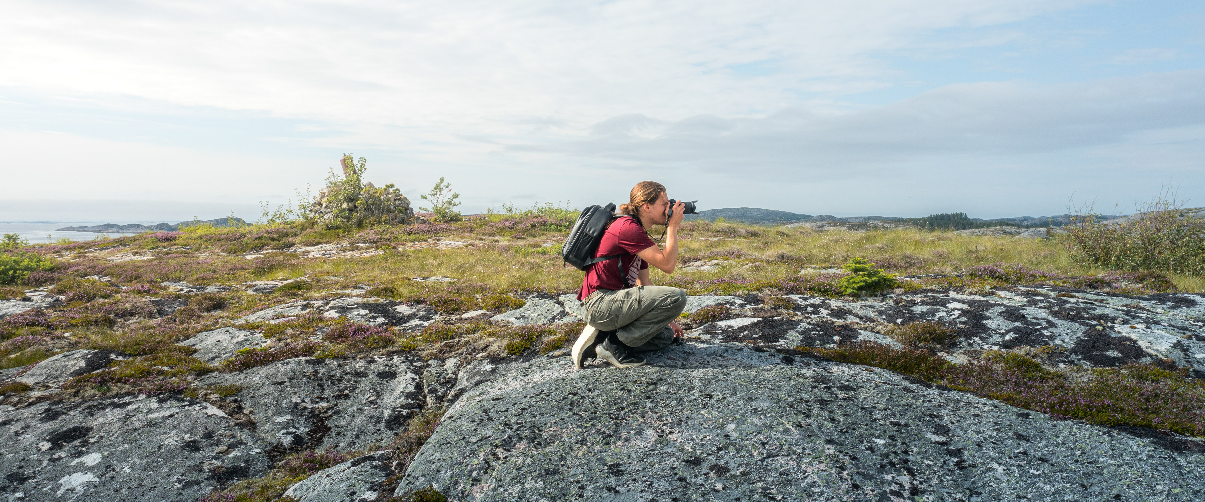 Forsidebilde av Scott Aune som tar bilder