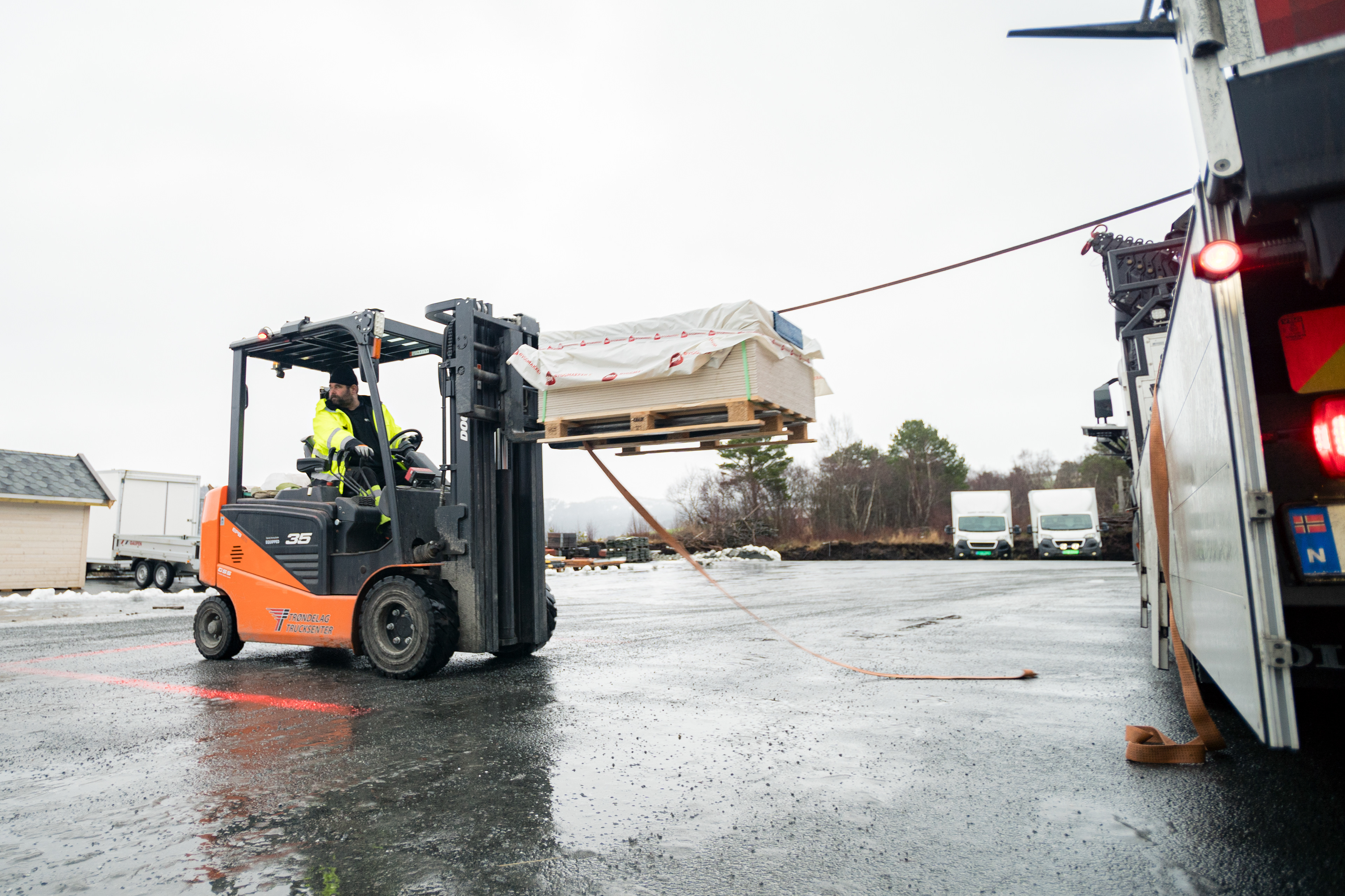 Miljøbilder av Dahle Transport og Logistikk AS - Stadsbygd