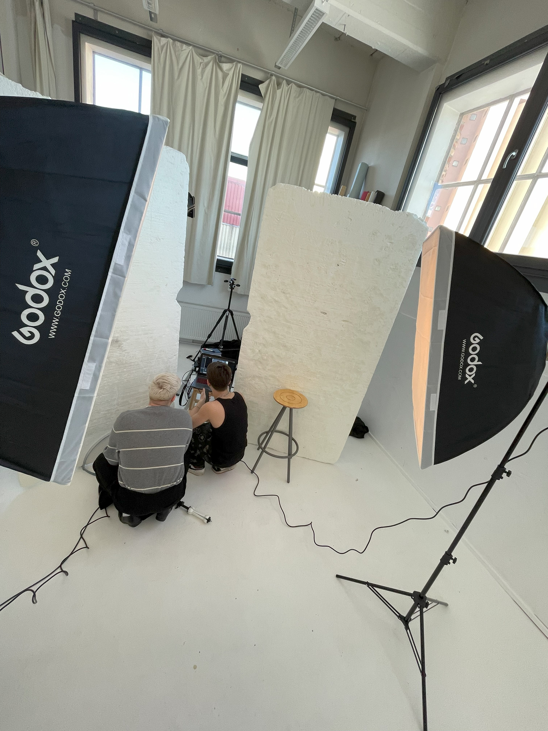 En sniktitt på oppsettet brukt for shooten