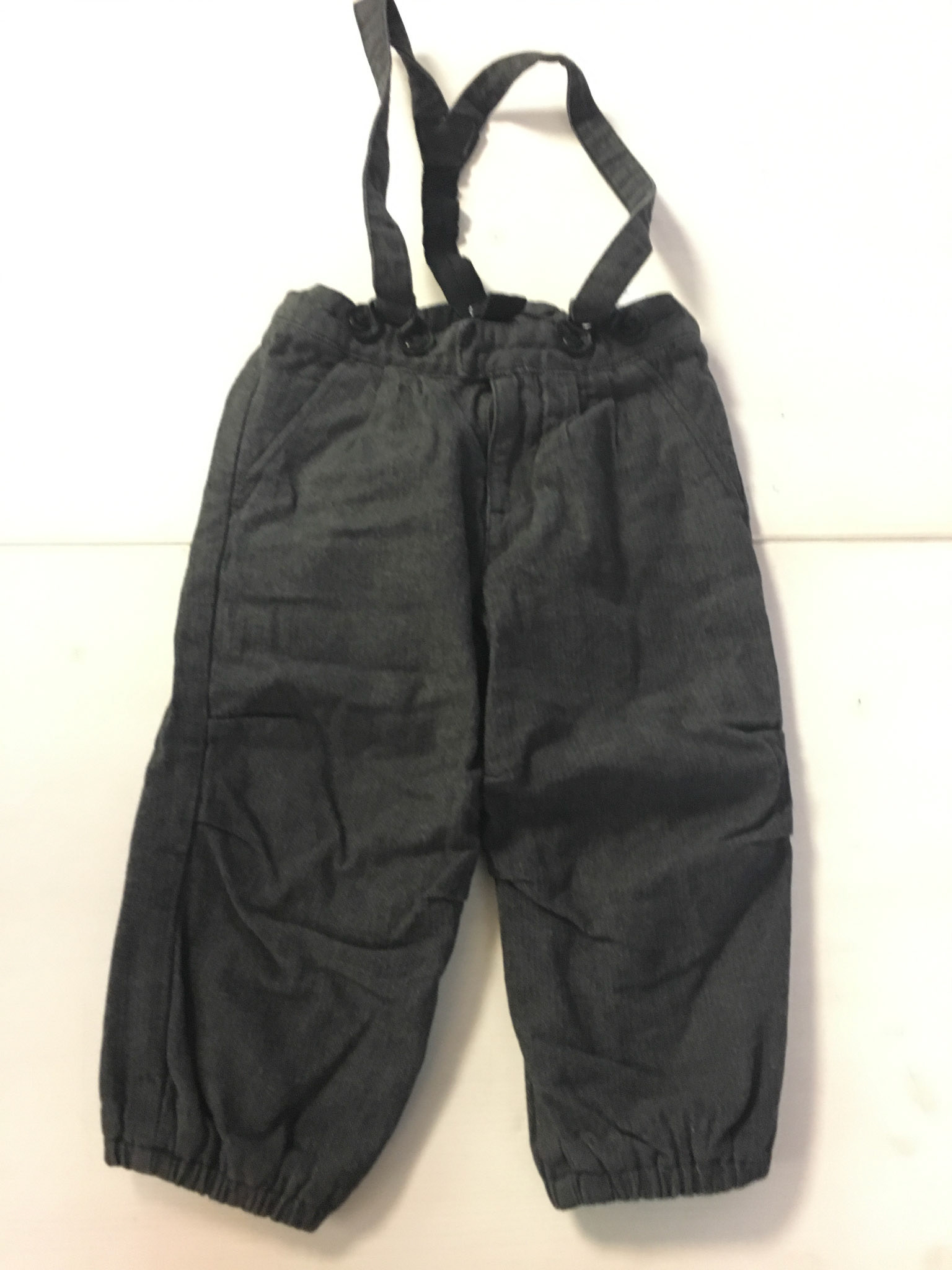 Hosen mit Hosenträger (abnehmbar) Gr.86 Fr.9.-