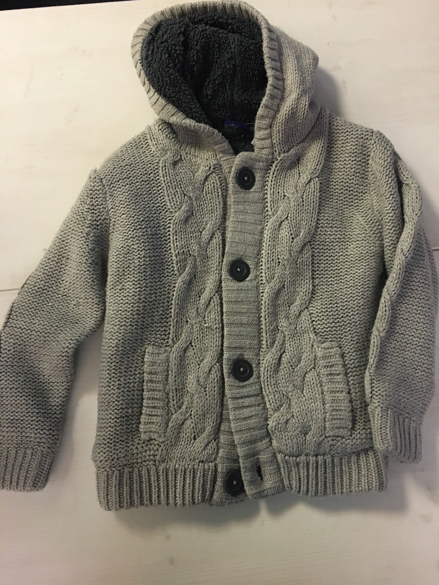 Warme Strickjacke (gefüttert) Gr.110/116 Fr.6.-