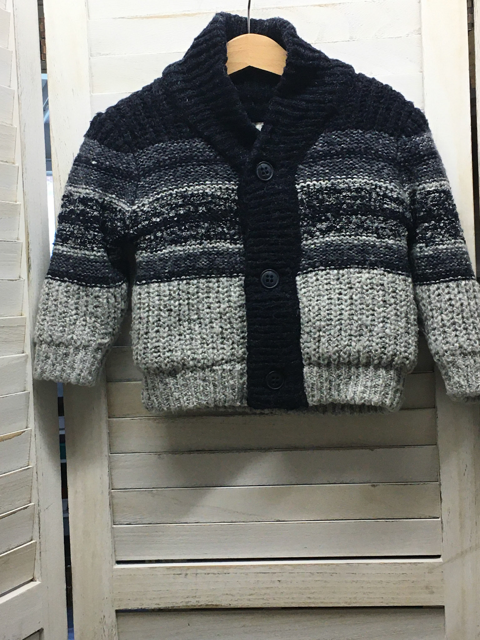 Dicke Wolljacke (innen gefüttert) Gr. 86 Fr. 9.-