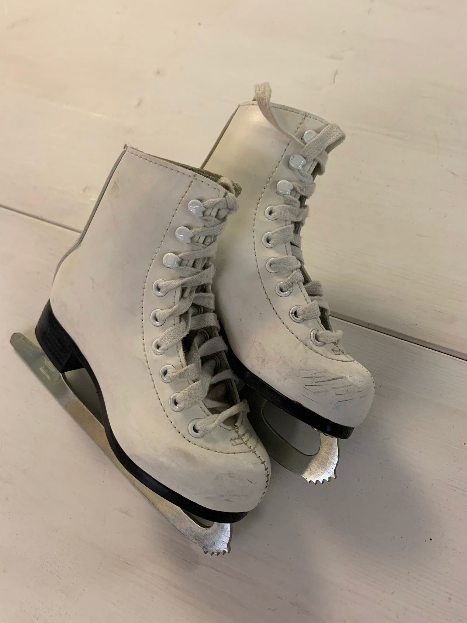 Schlittschuhe Gr.27 Fr.6.-