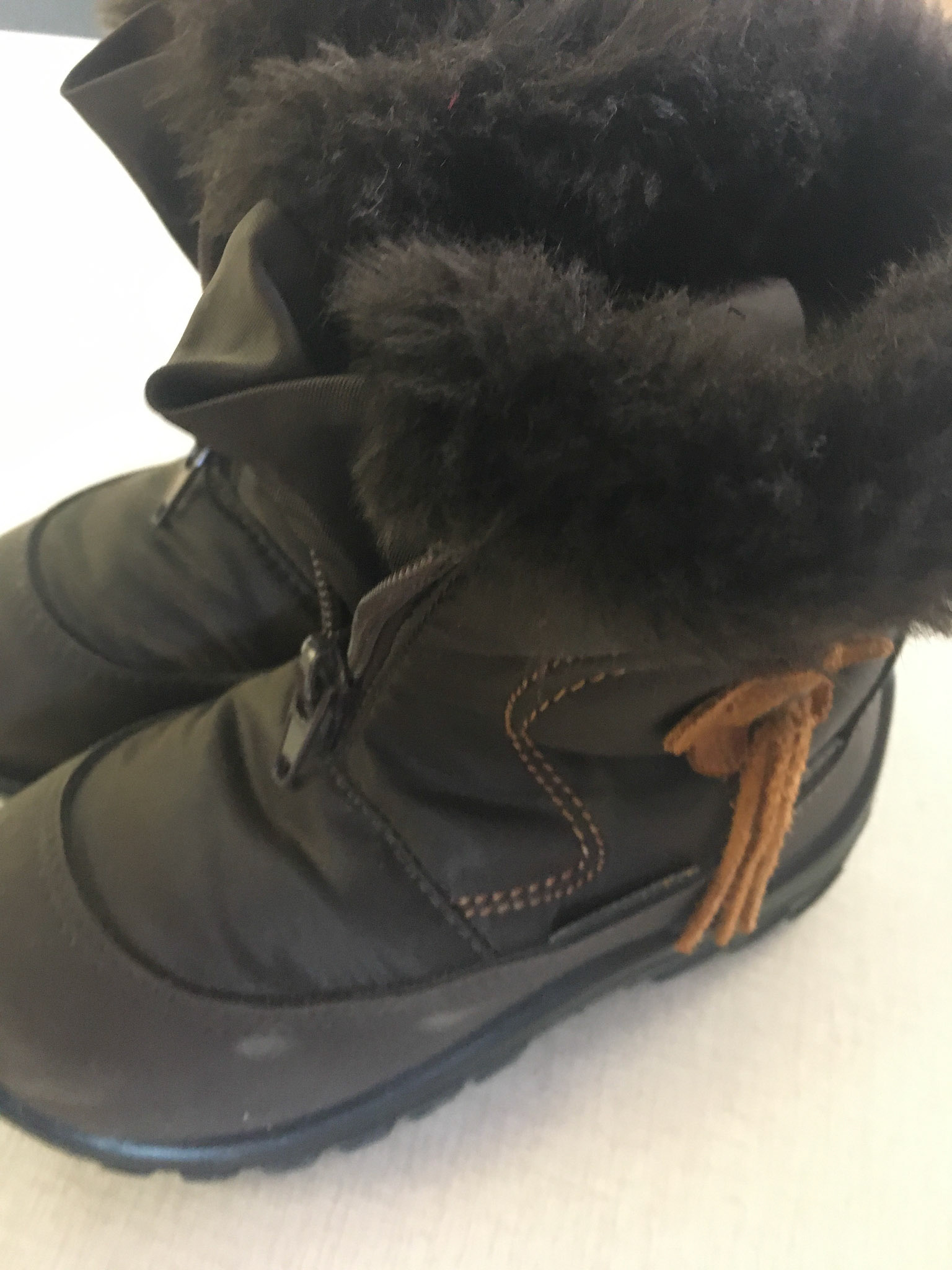 Winterstiefel Gr. 24 Preis Fr. 12.-