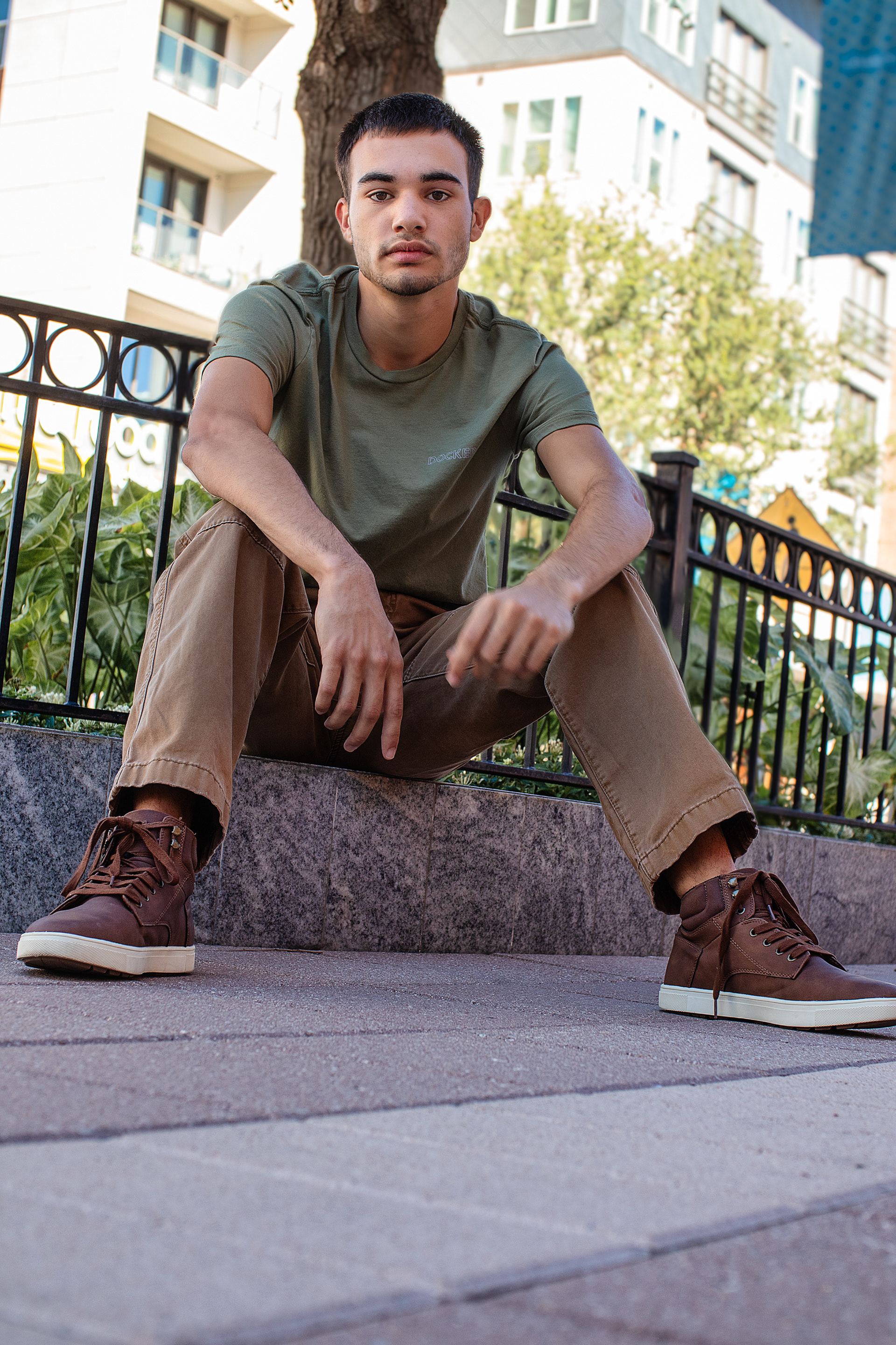 instagram: alex_moroles