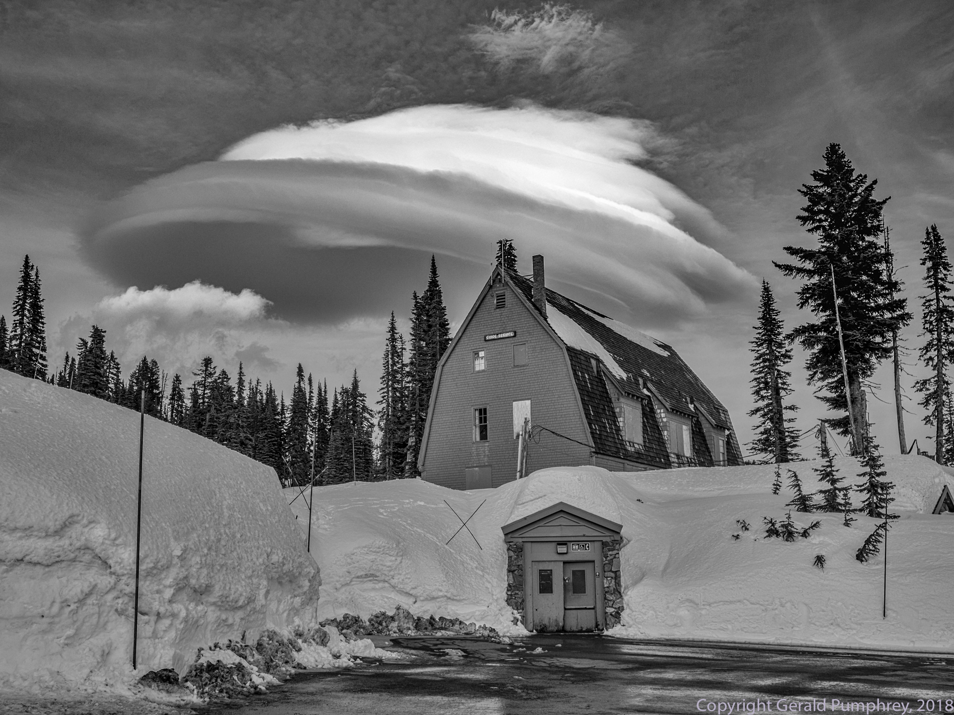 Lenticular Cloud over Guide House
