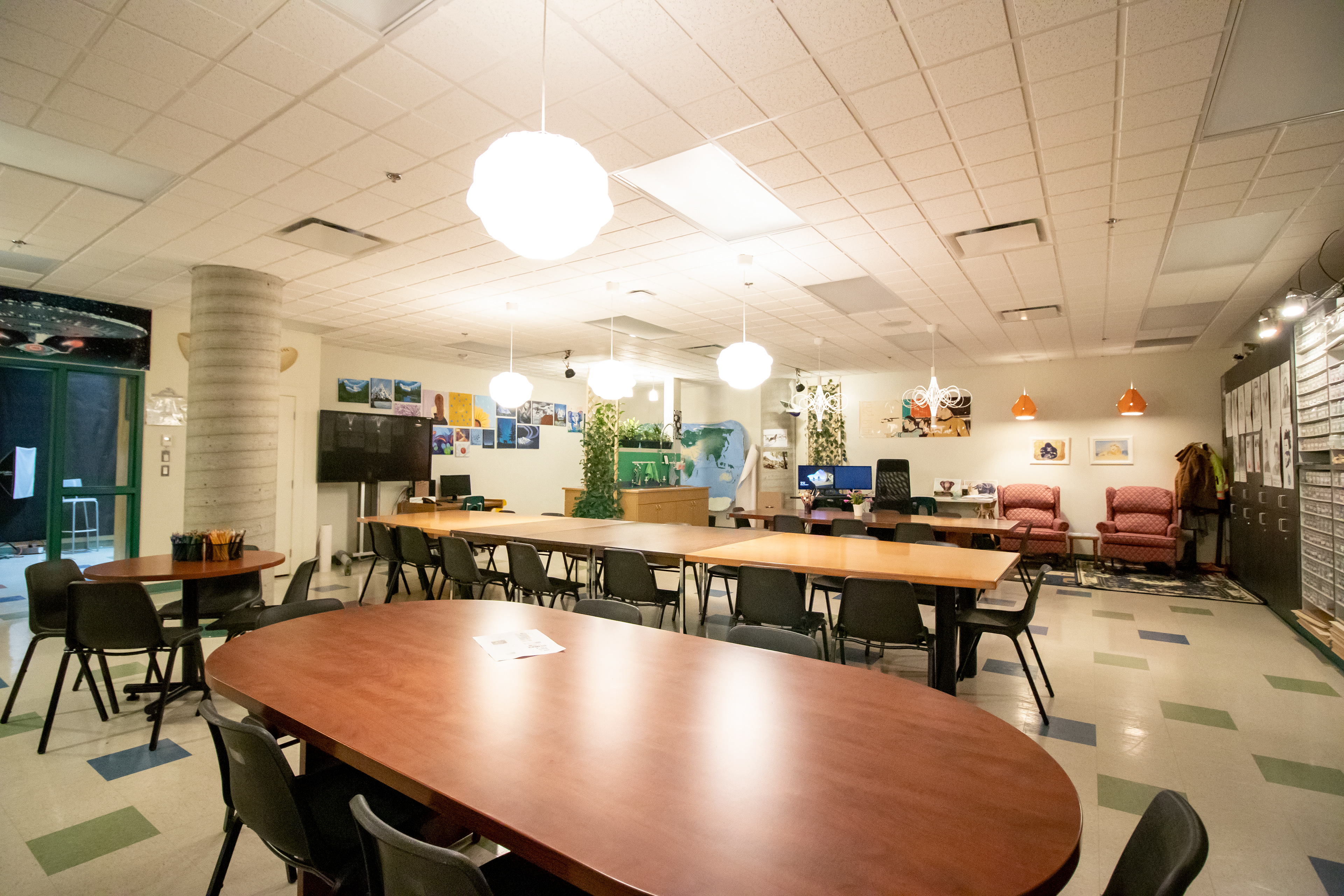 The cafe-style allowed students to relax and unwind while making art.