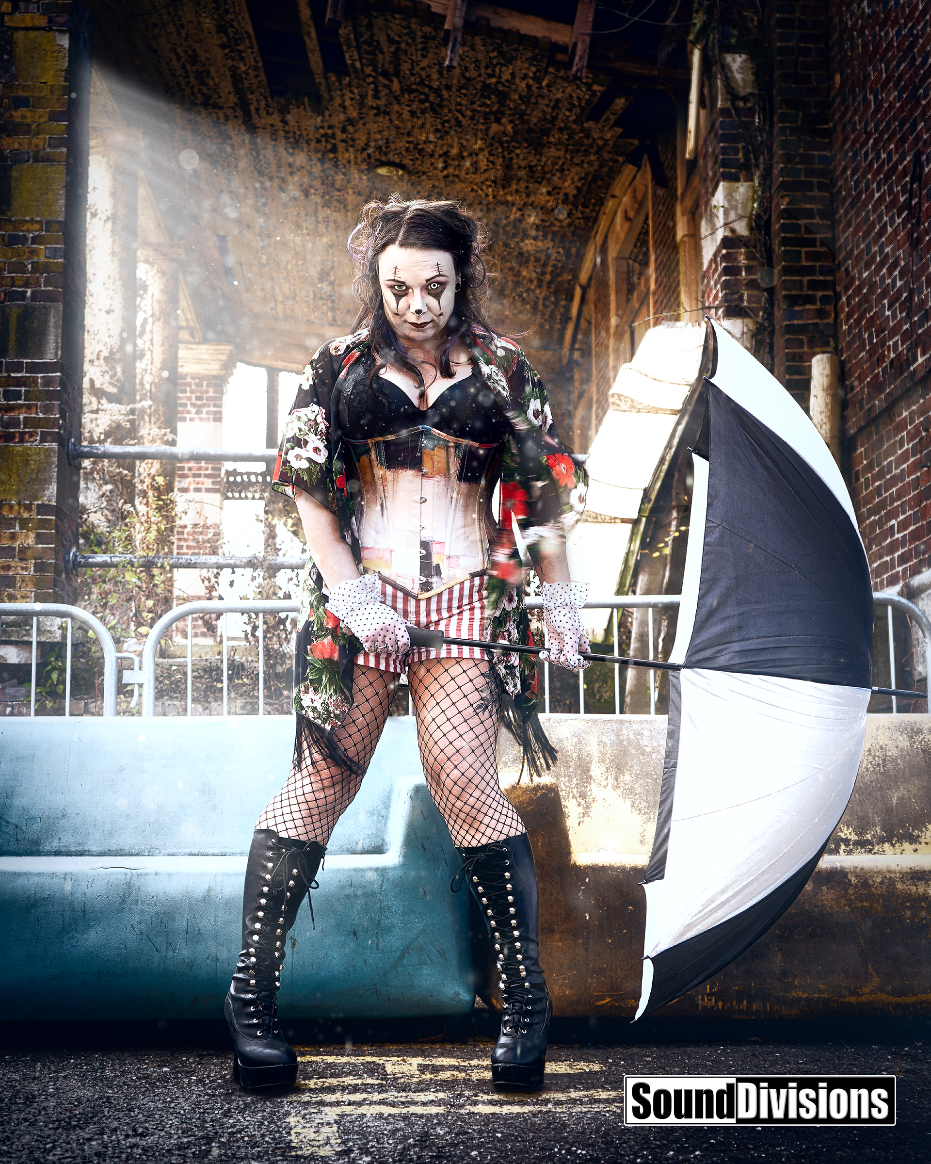 Model: Heather Whitney as "HEX the Clown"