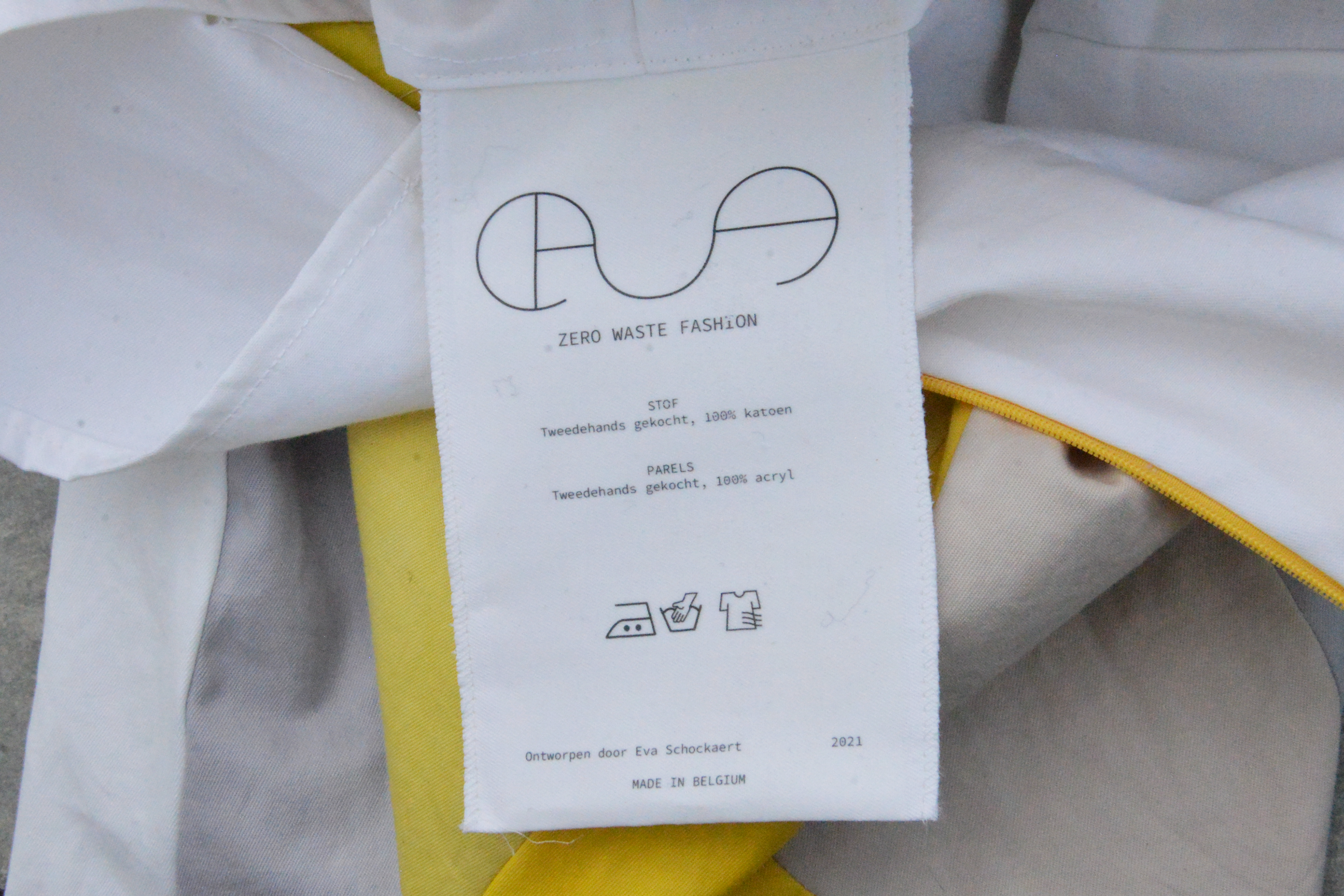 Care label skirt