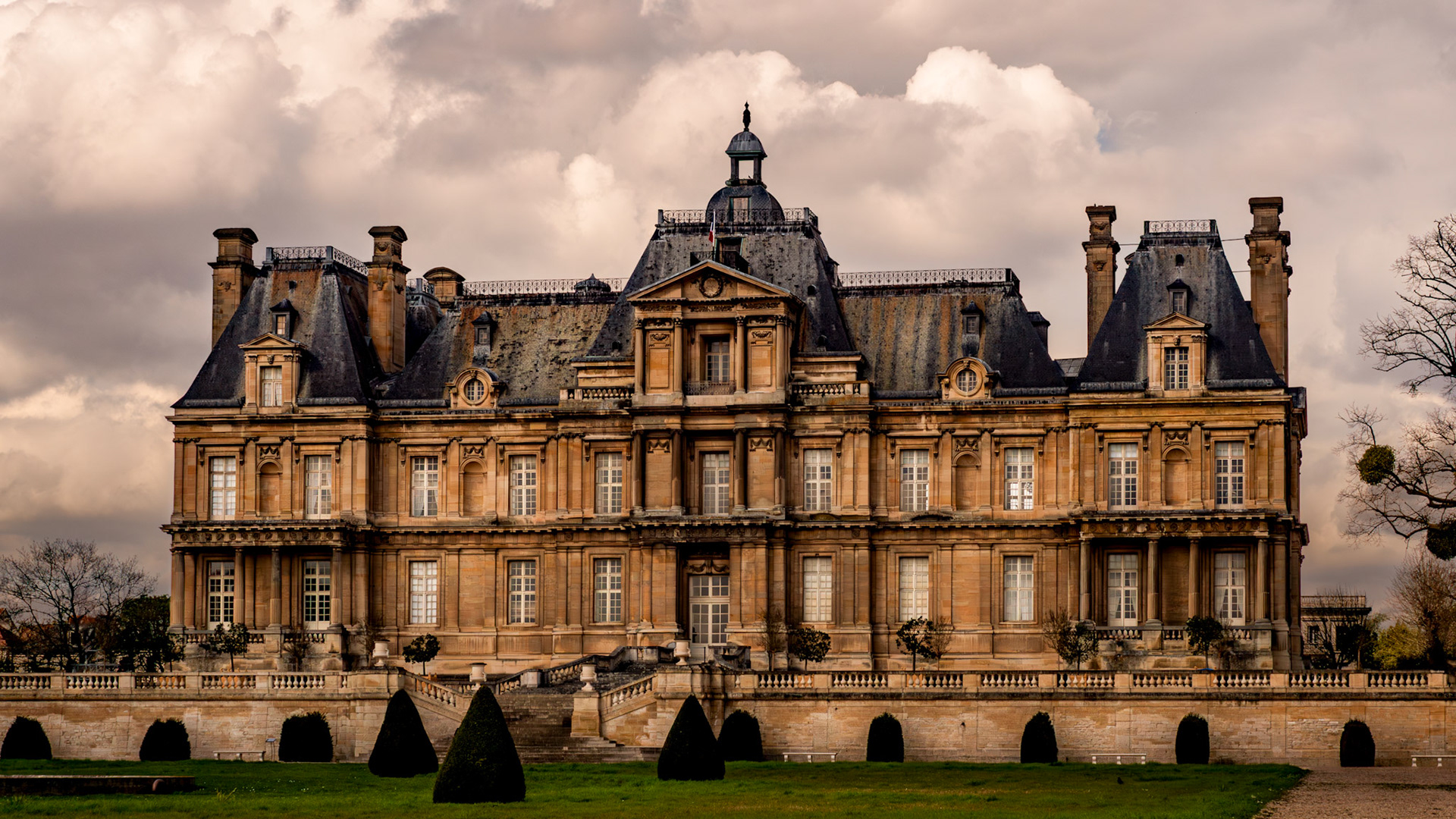 Maisons-Laffitte Castle