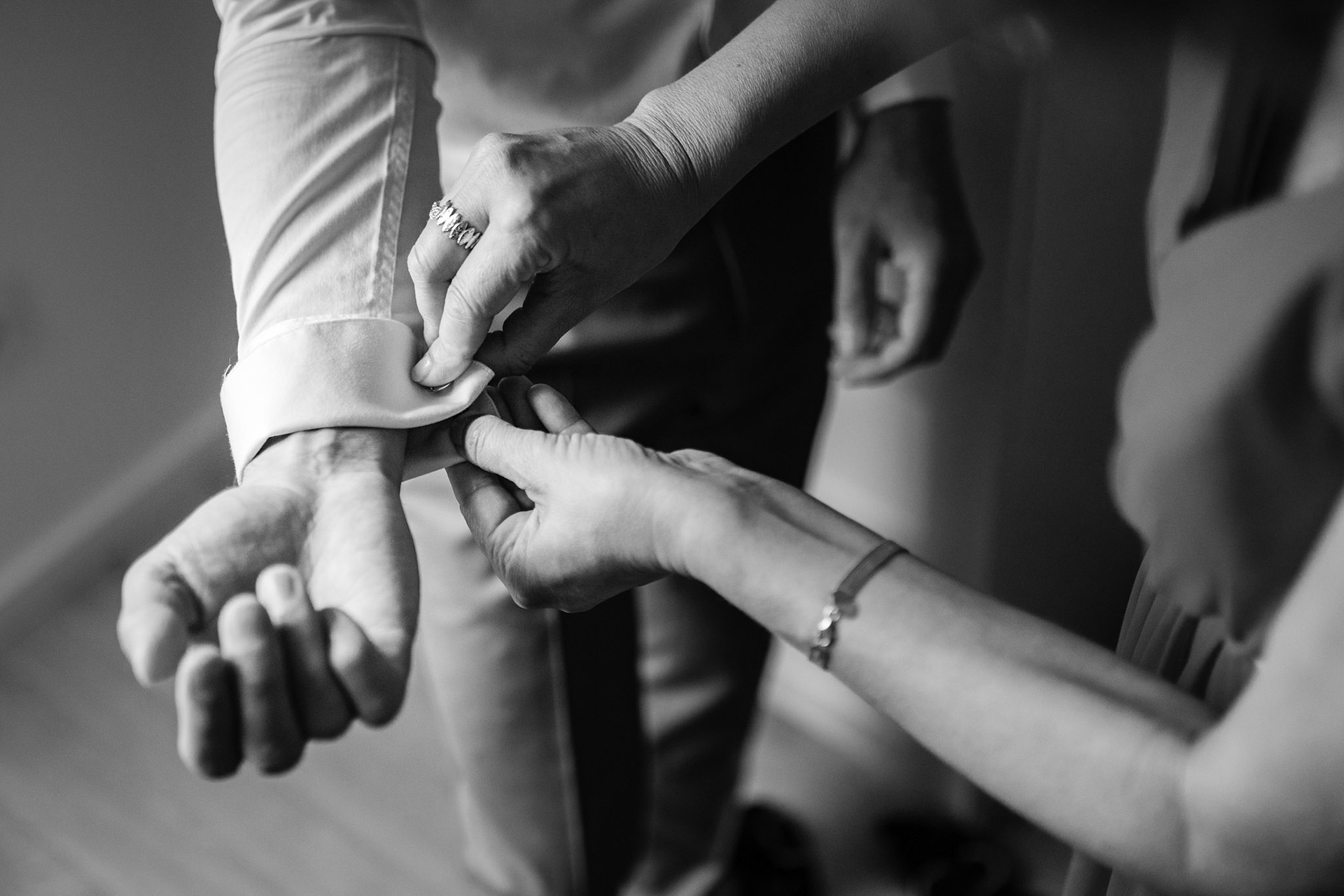Préparatifs de mariage : Le marié et ses manchettes