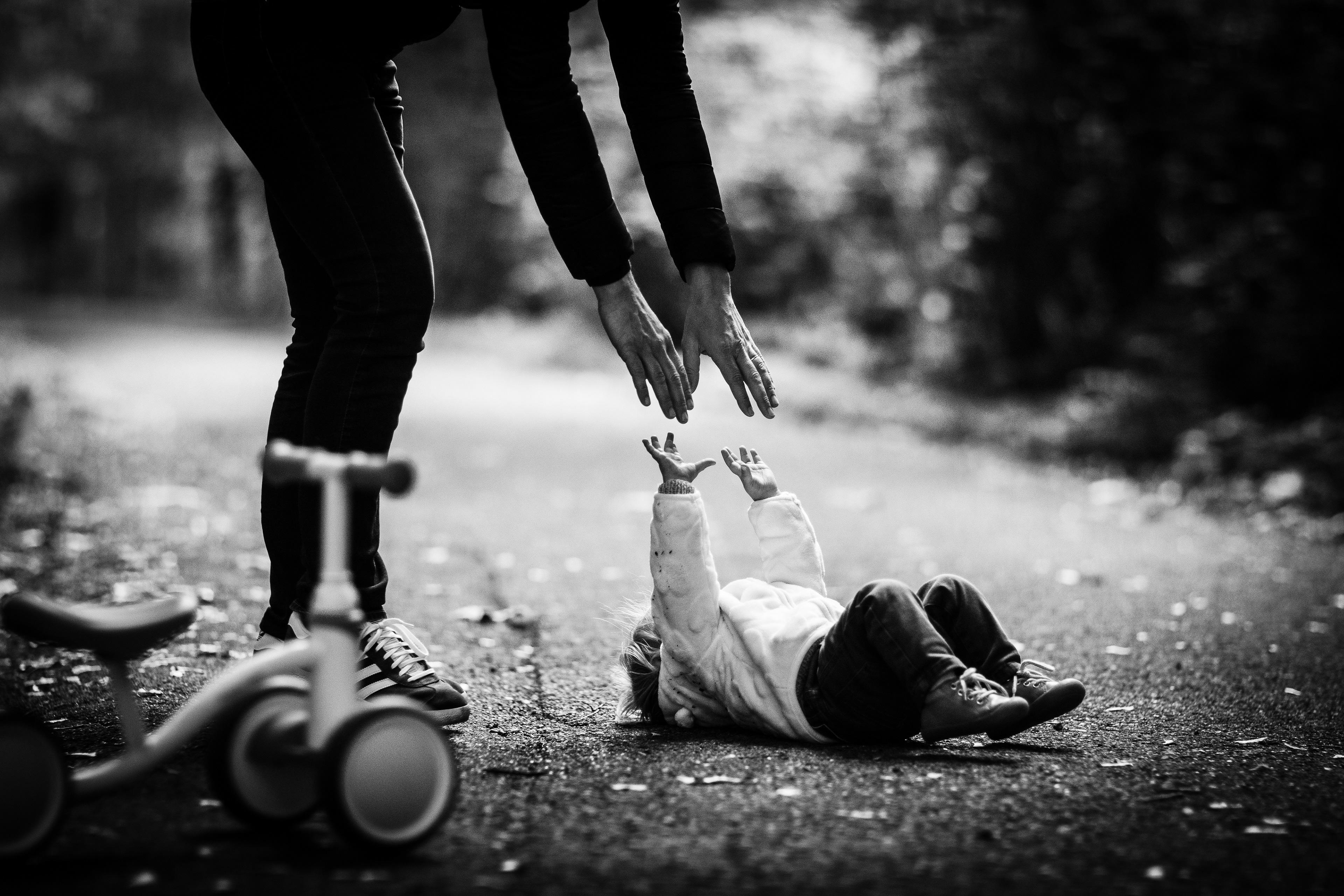 Lifestyle en famille - Quand les petits veulent bien un peu d'aide pour se relever