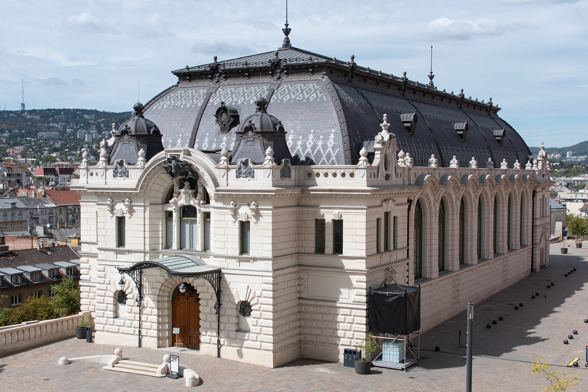 Varkert Bazar - Budapest, Hungary