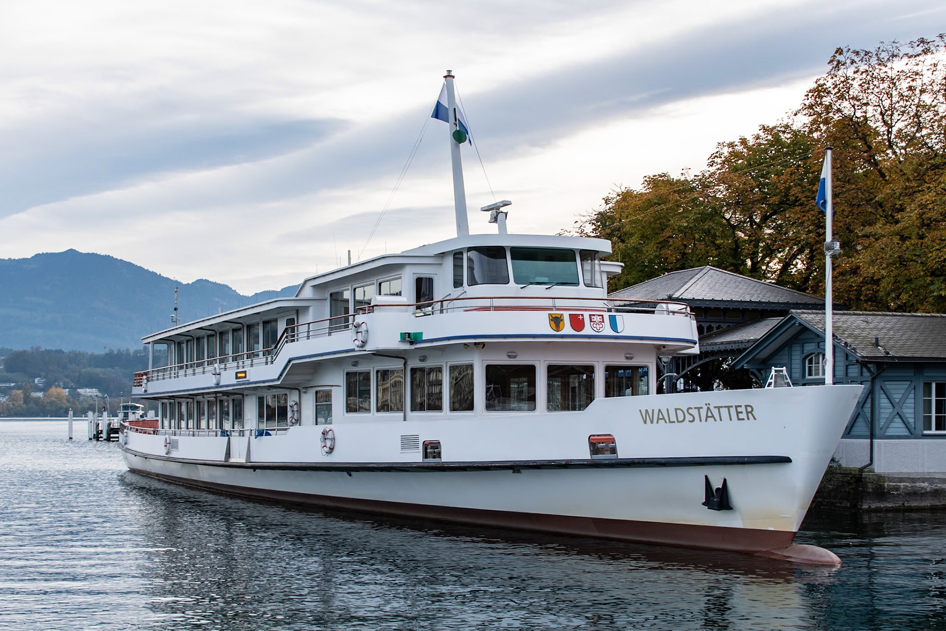 Sites along Lake Luzerne