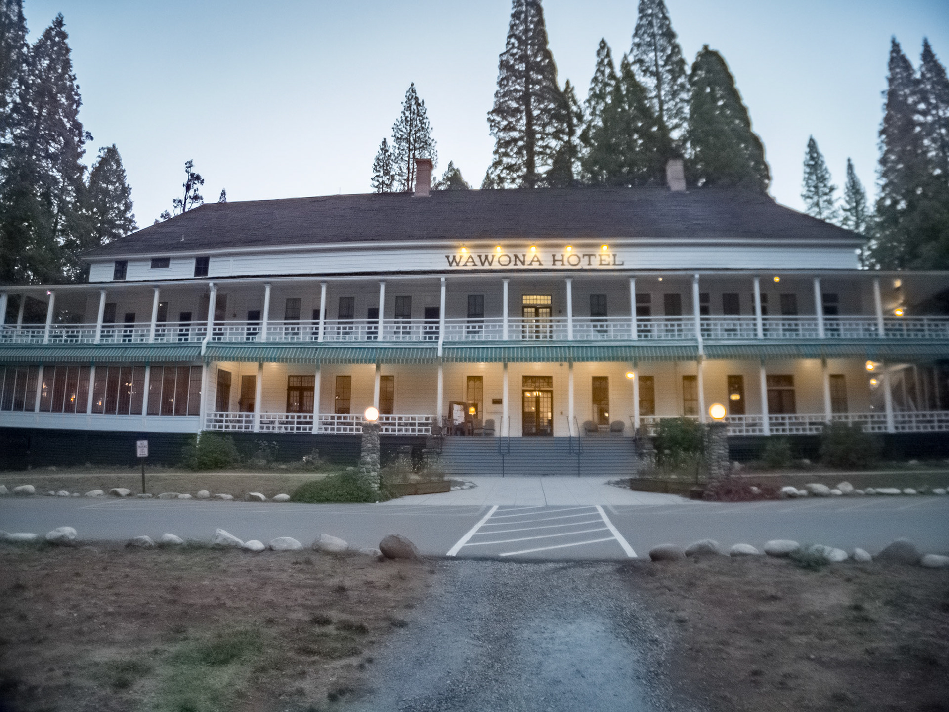 Wawona Hotel