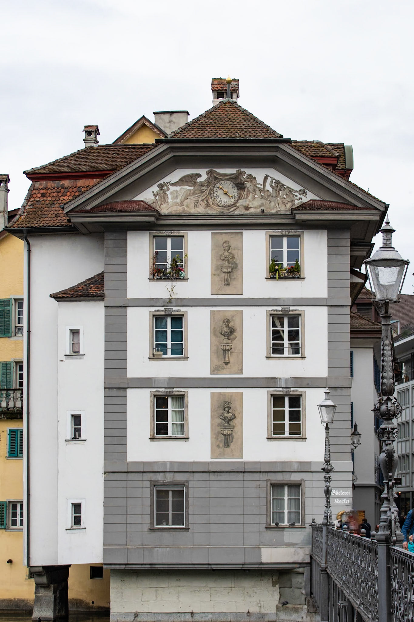 Sites around Luzerne.
