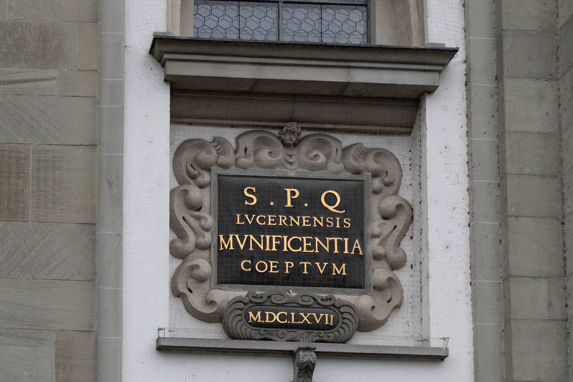 Sites around Luzerne.