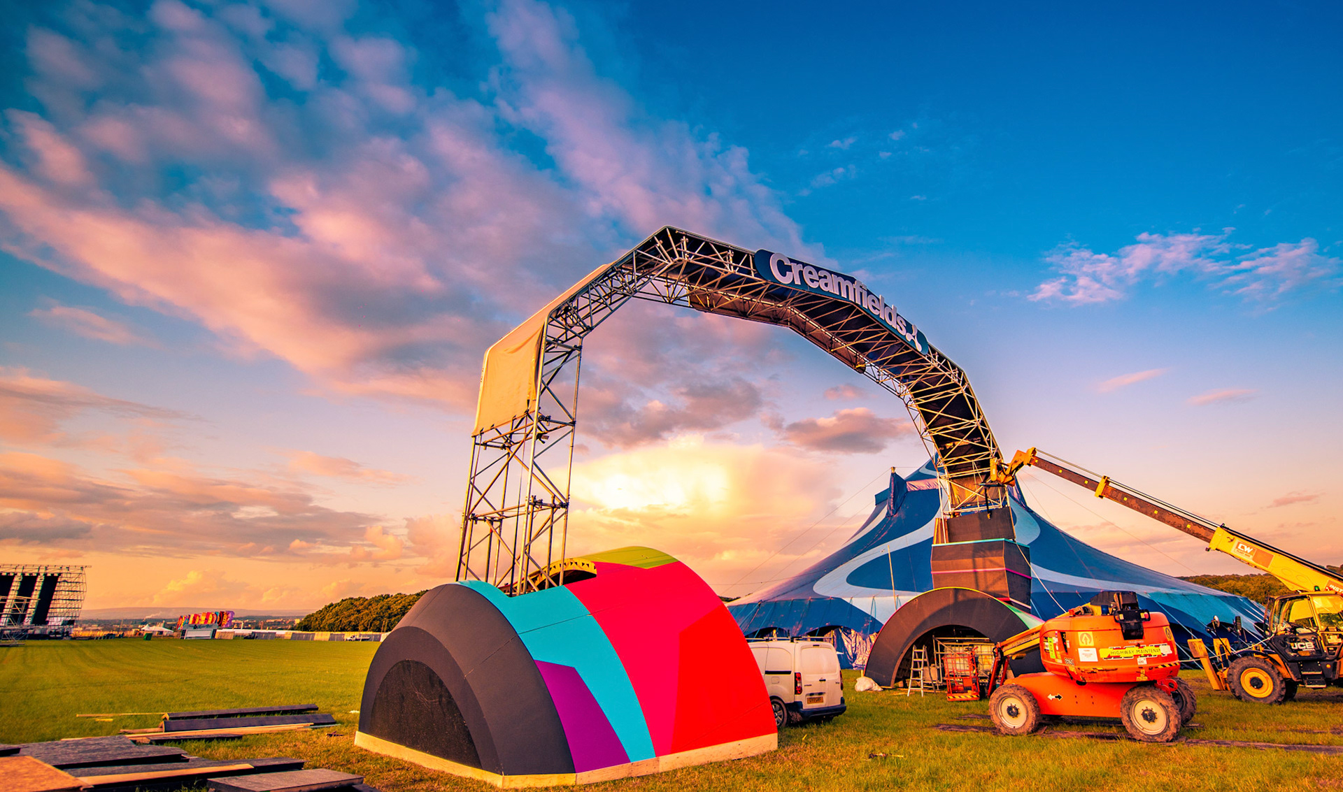 Shoot for install of new site artwork/centrepiece for Creamfields site during build