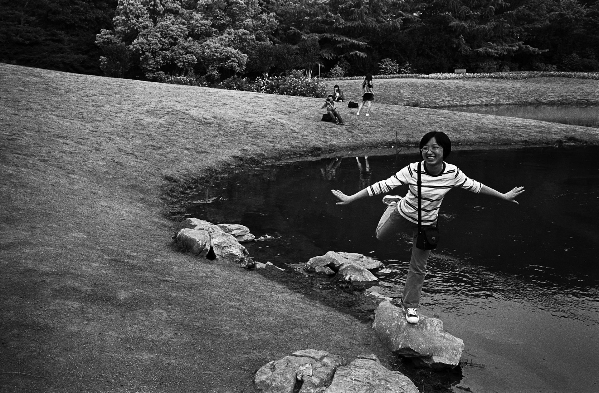 Aeroplane girl. Hangzhou, 2009.