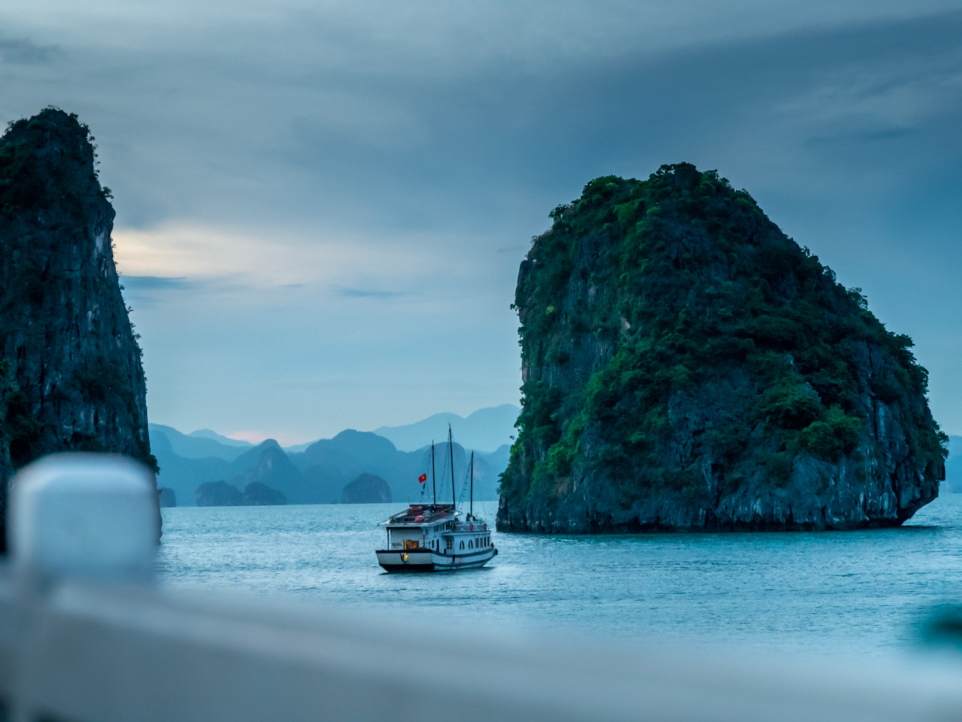 Hạ Long Bay (Vietnam)