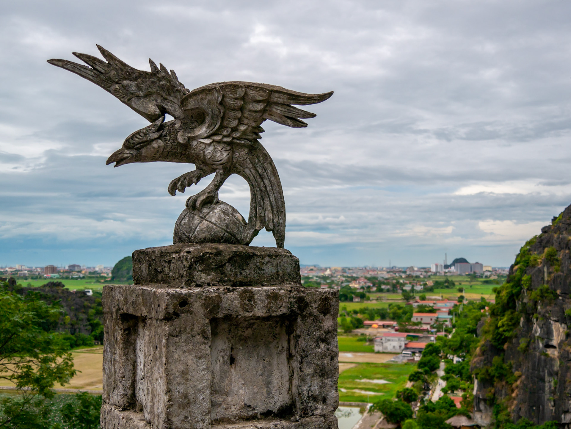 Near Ninh Bình (Vietnam)