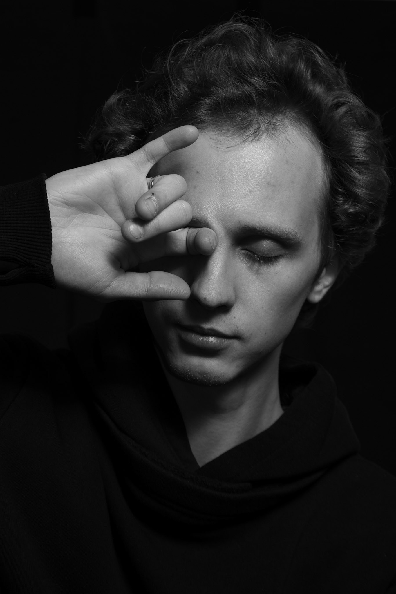 Kosta / Tech