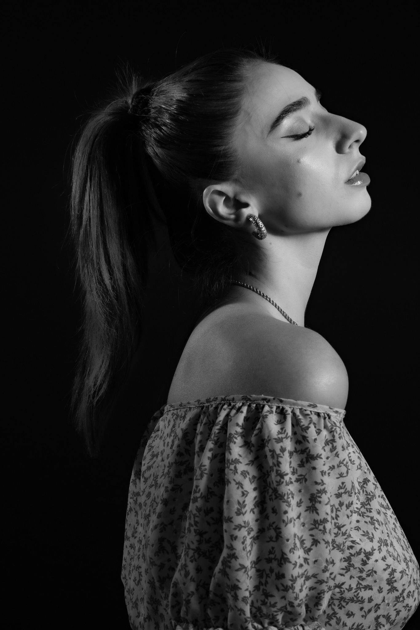 Anzhella / Actress