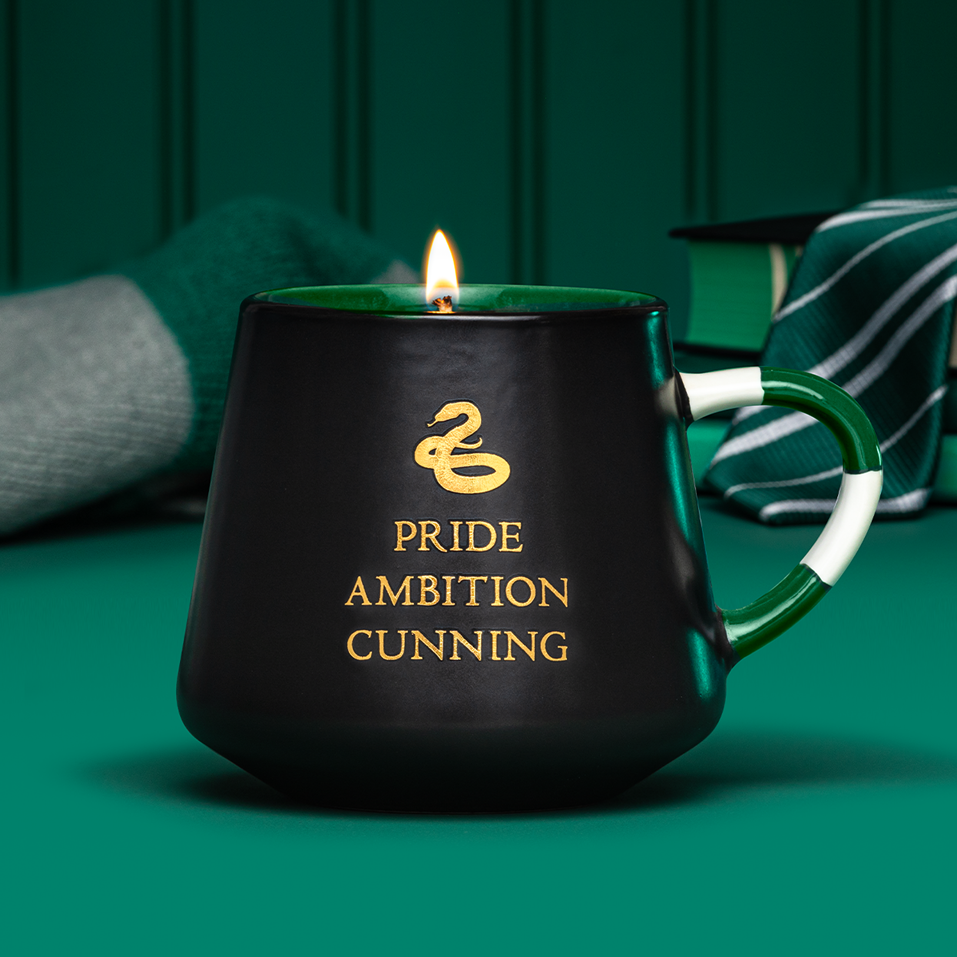 Harry Potter Slytherin Mug Candle Back