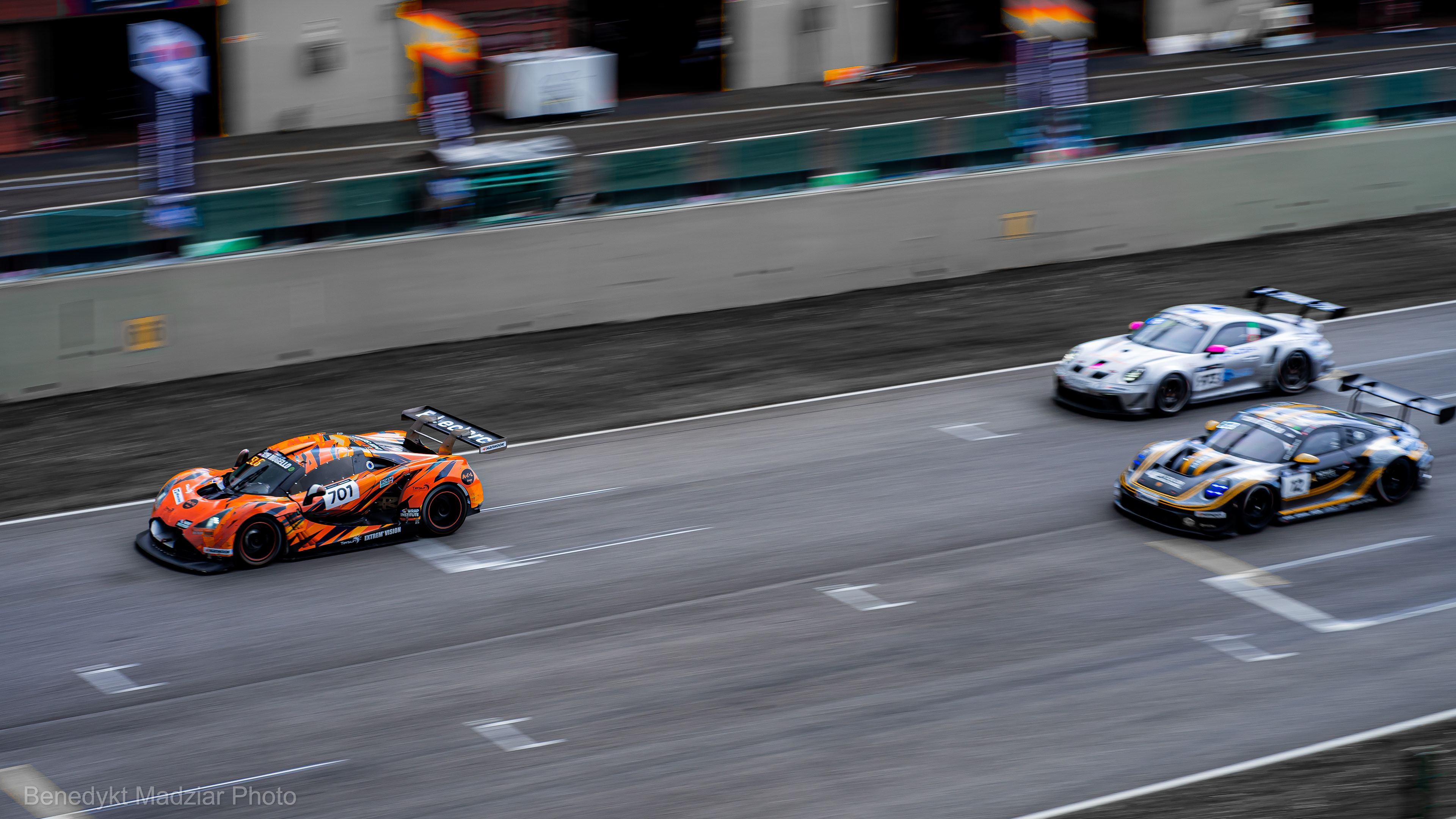 Vortex 1.0 vs Porsche: 911 (992) GT3 R & 911 (992) GT3 Cup