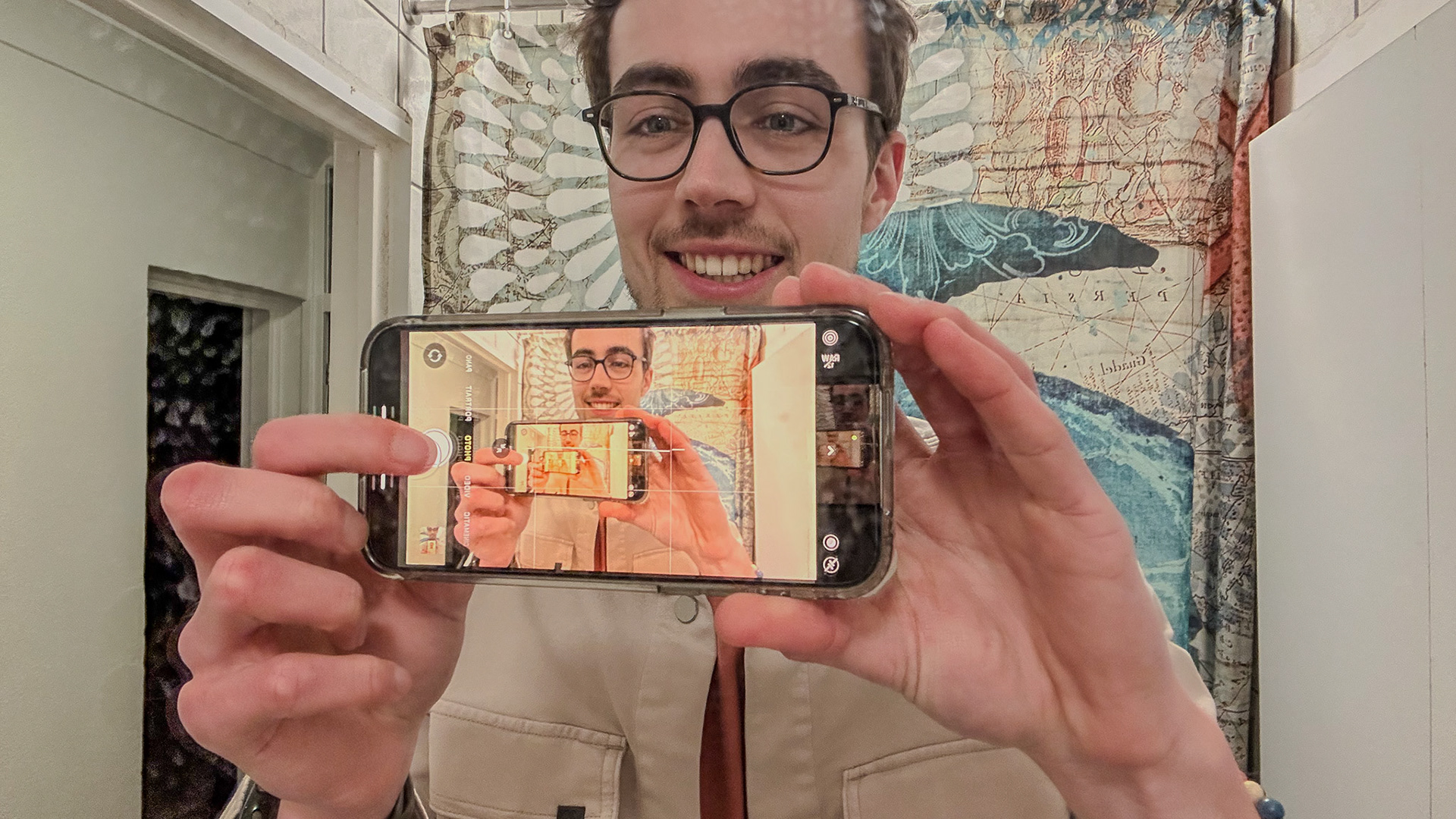 Figure 8. Recursion (horizontal).