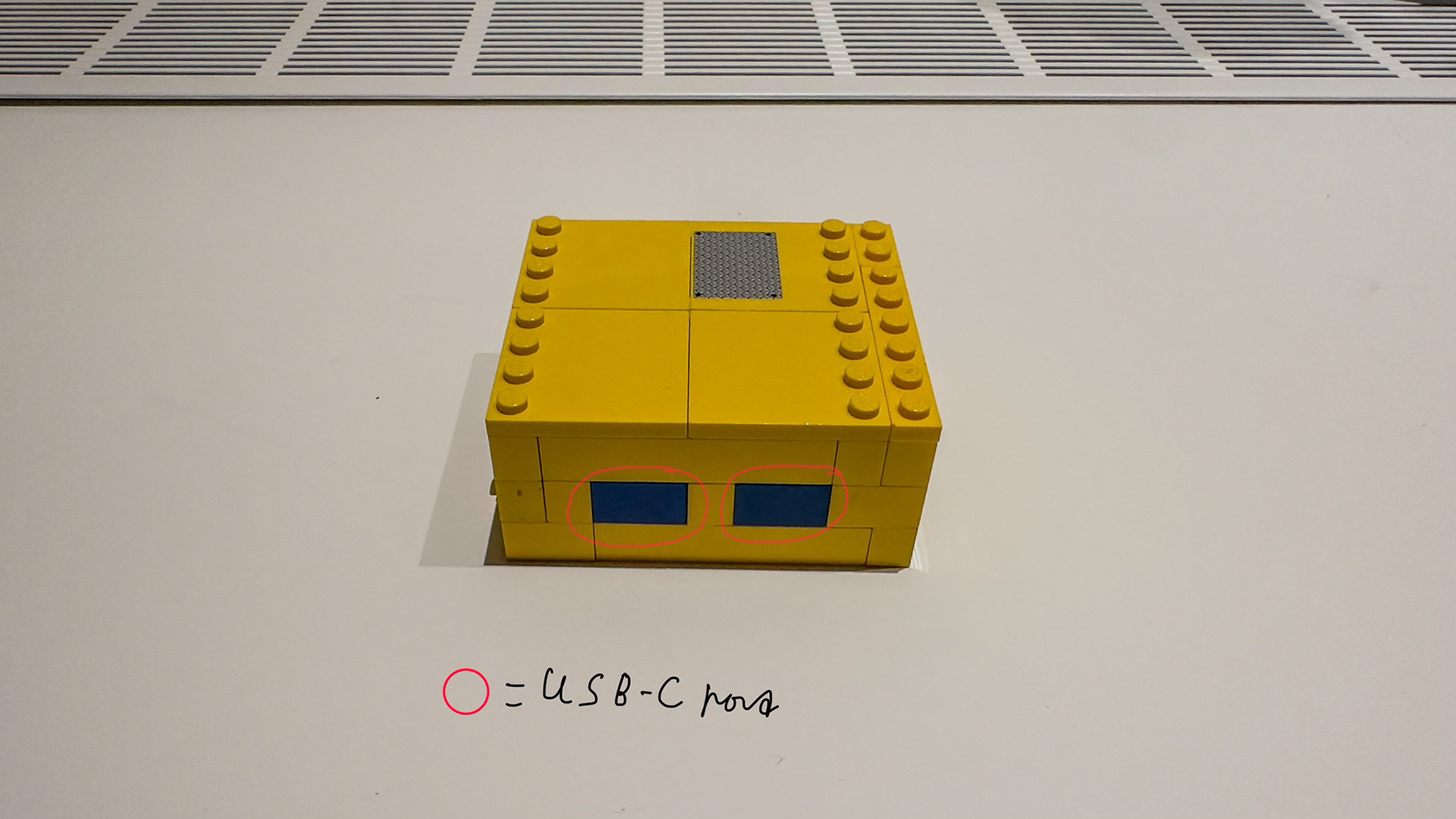 Figure 8. The USB module (front).