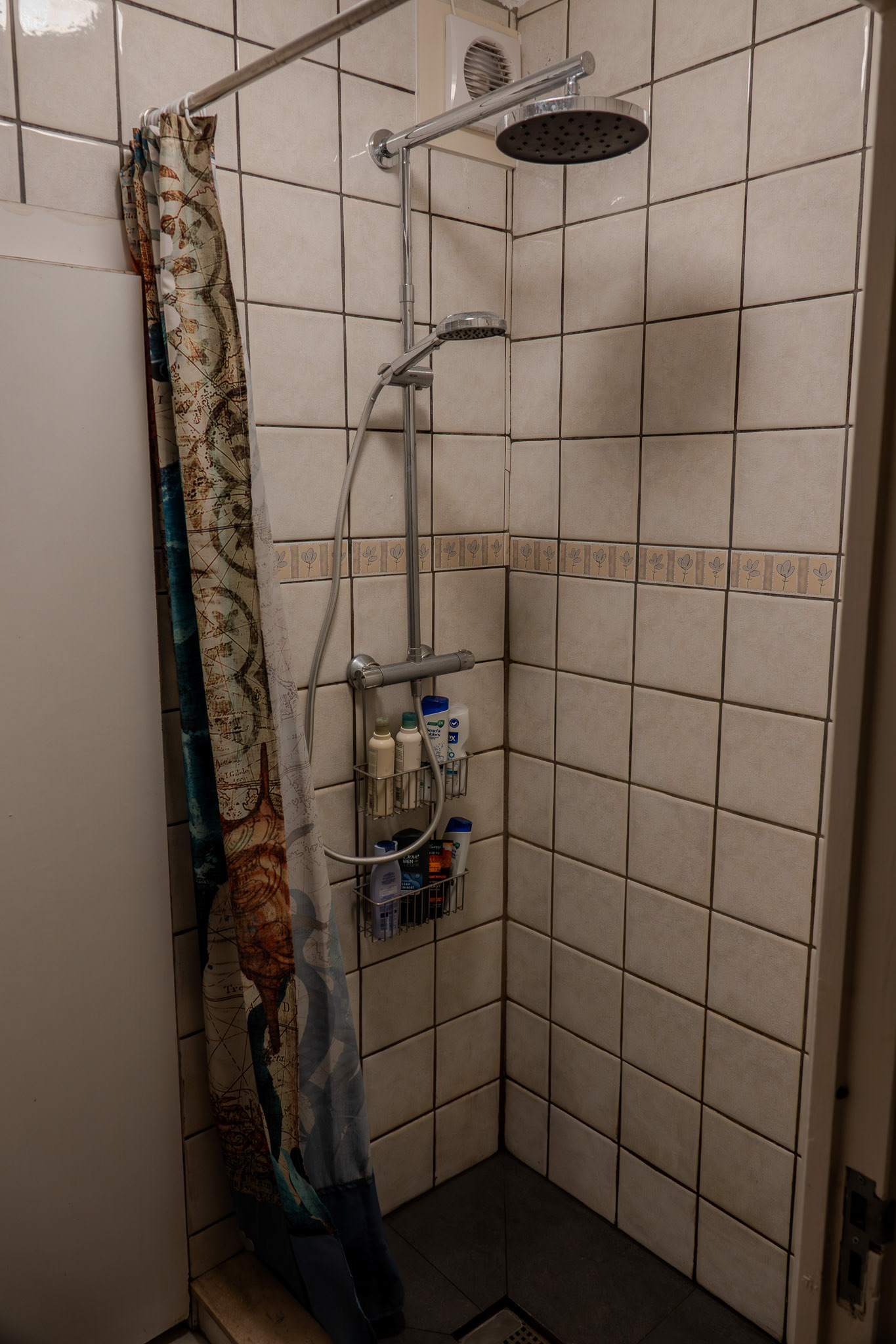 Figure 1. Our shower in Enschede.