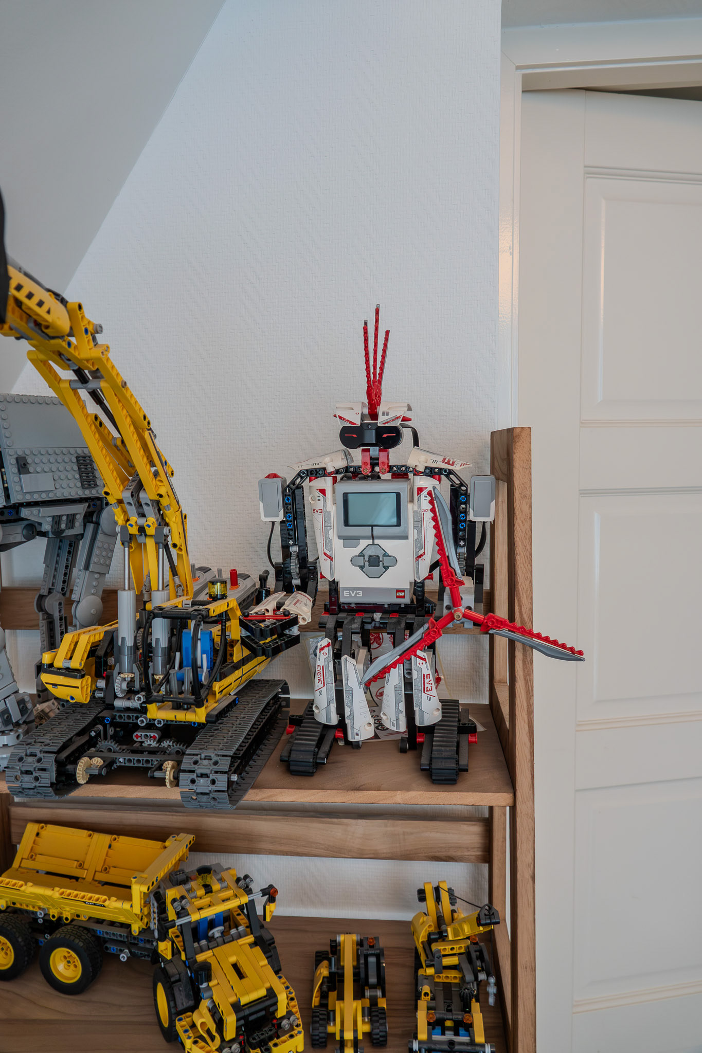 Figure 6. The LEGO EV3 in its basic form (note the different sensor types).