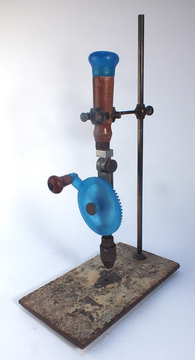 Chignole - Pâte de cristal bleu, bois et métal, 2020 Chalumeau Pâte de cristal bleu, bois et métal, 2020