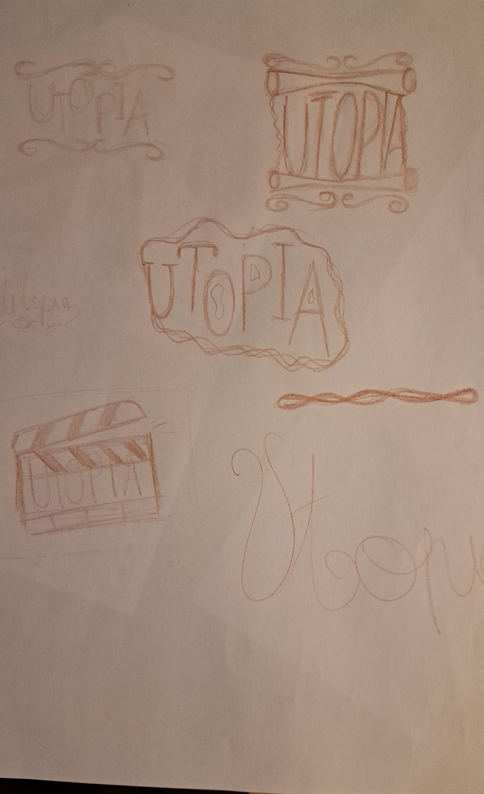 Premières esquisses de mon logo