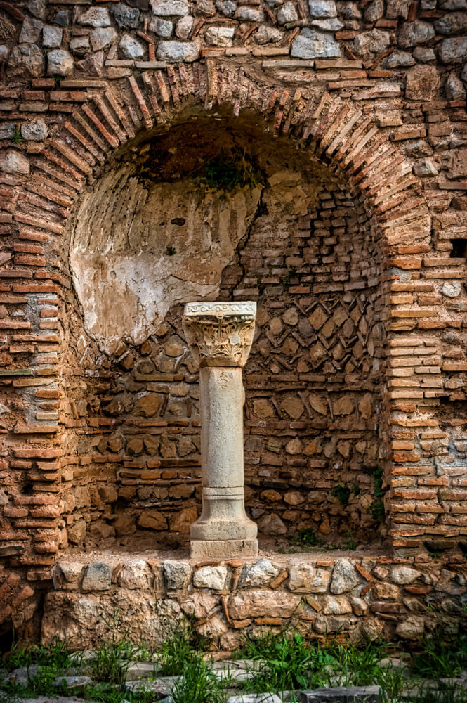 #2827 Ancient Ruins in Delfi at Delfi