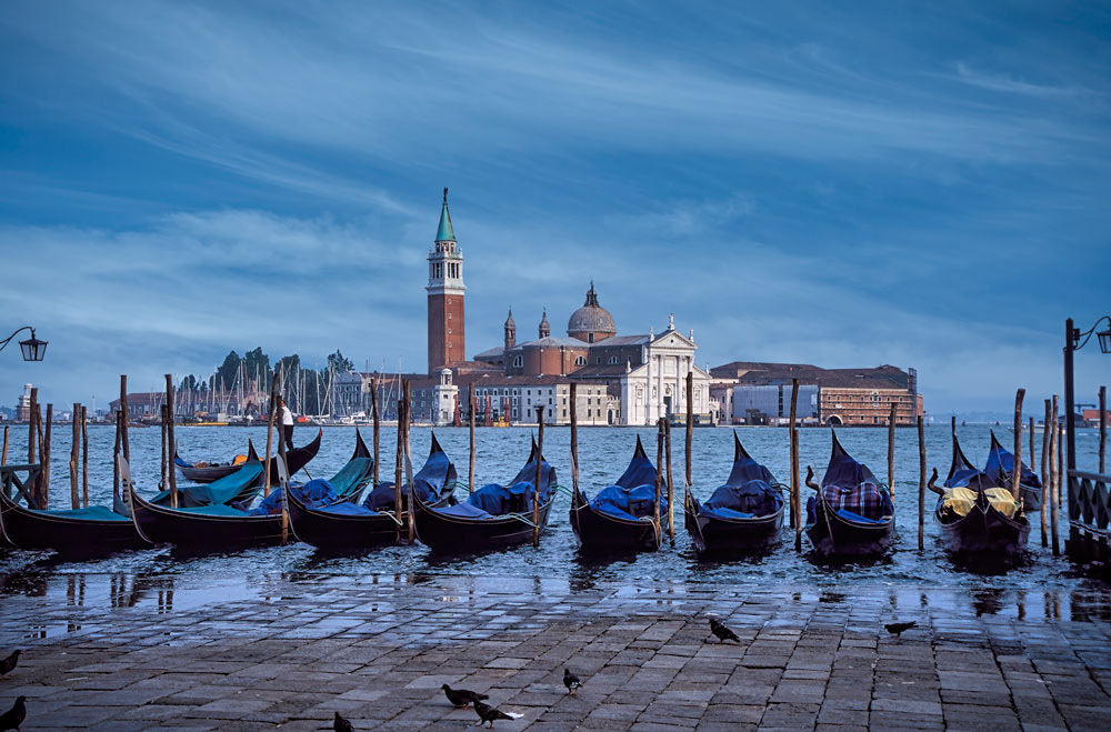 #2123 Gondolas and the Island of San Giorgio Maggiore in Venice