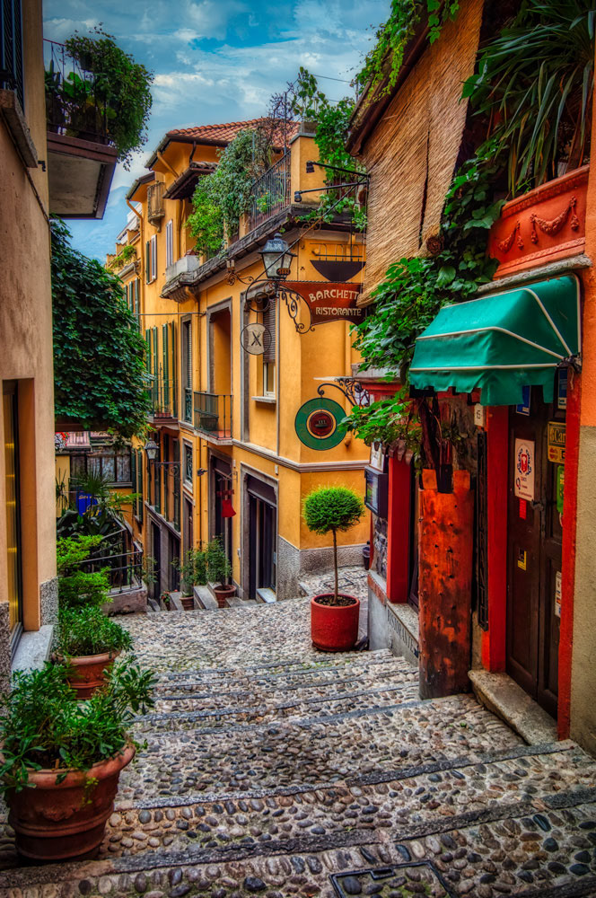 #2232 Stores in Town of Bellagio on Lake Como 