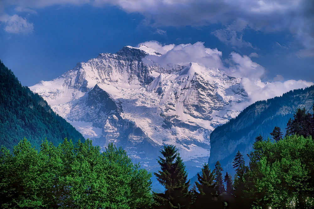 #4004 The Jungfrau Mountain from the Village of Interlaken