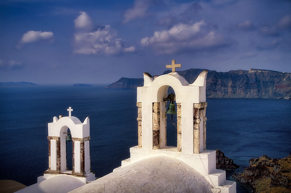#2891 Scenic View from the Rooftop of Church in the Village of Oia on the Island of Santorini