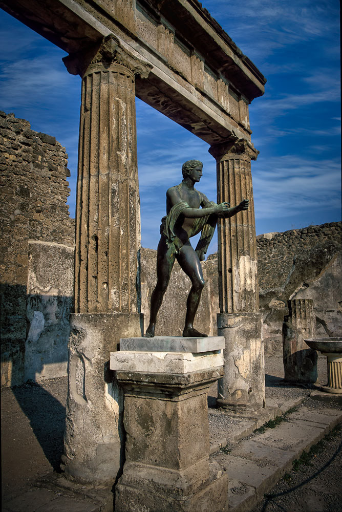 #2109 The Temple of Apollo in the Ancient City of Pompeii