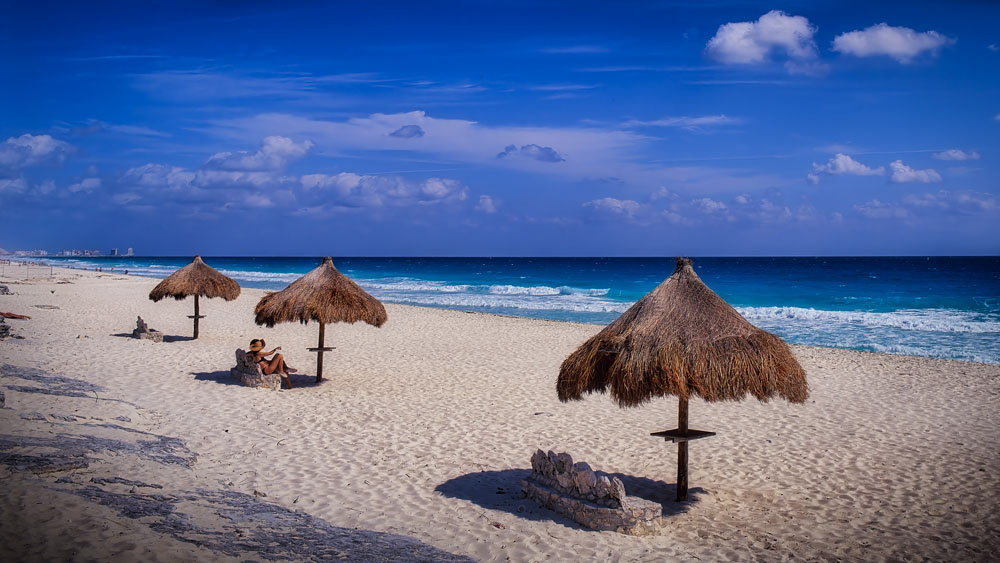#4030 Beach at Cancun
