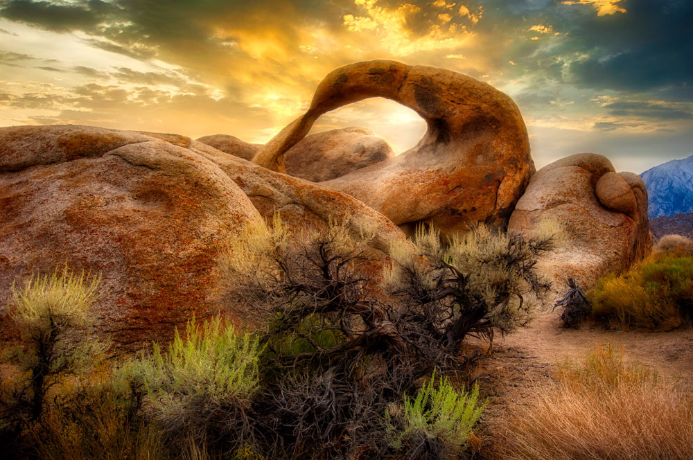 #1204 Unique Rock Formations at the Alabama Hills National Scenic Area in the Eastern Sierras